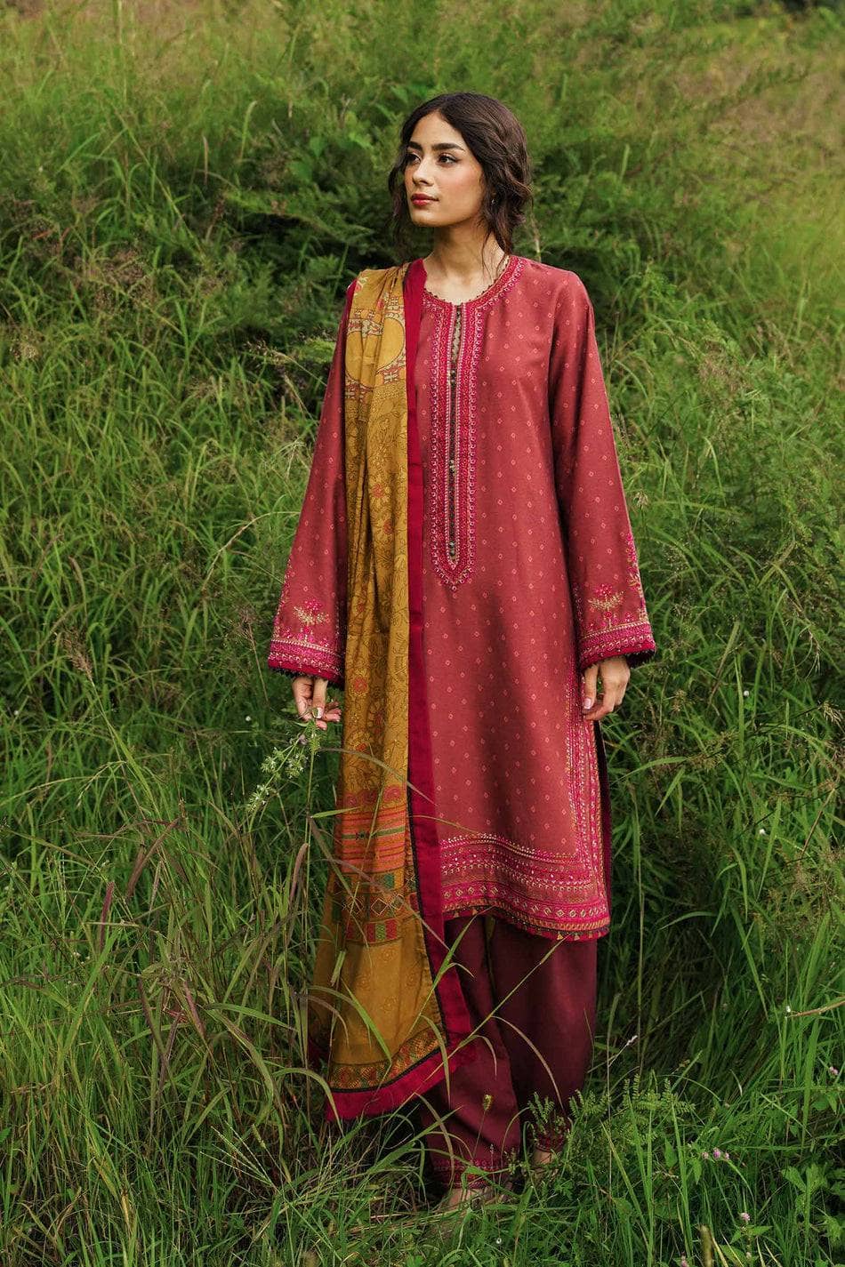 Img_coco_by_zara_shahjahan_winter_22_awwal_boutique