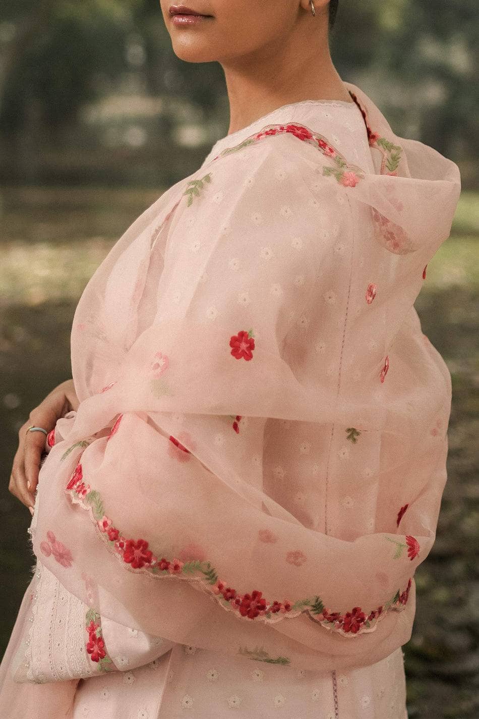 img_coco_by_zara_shahjahan_awwal_boutique