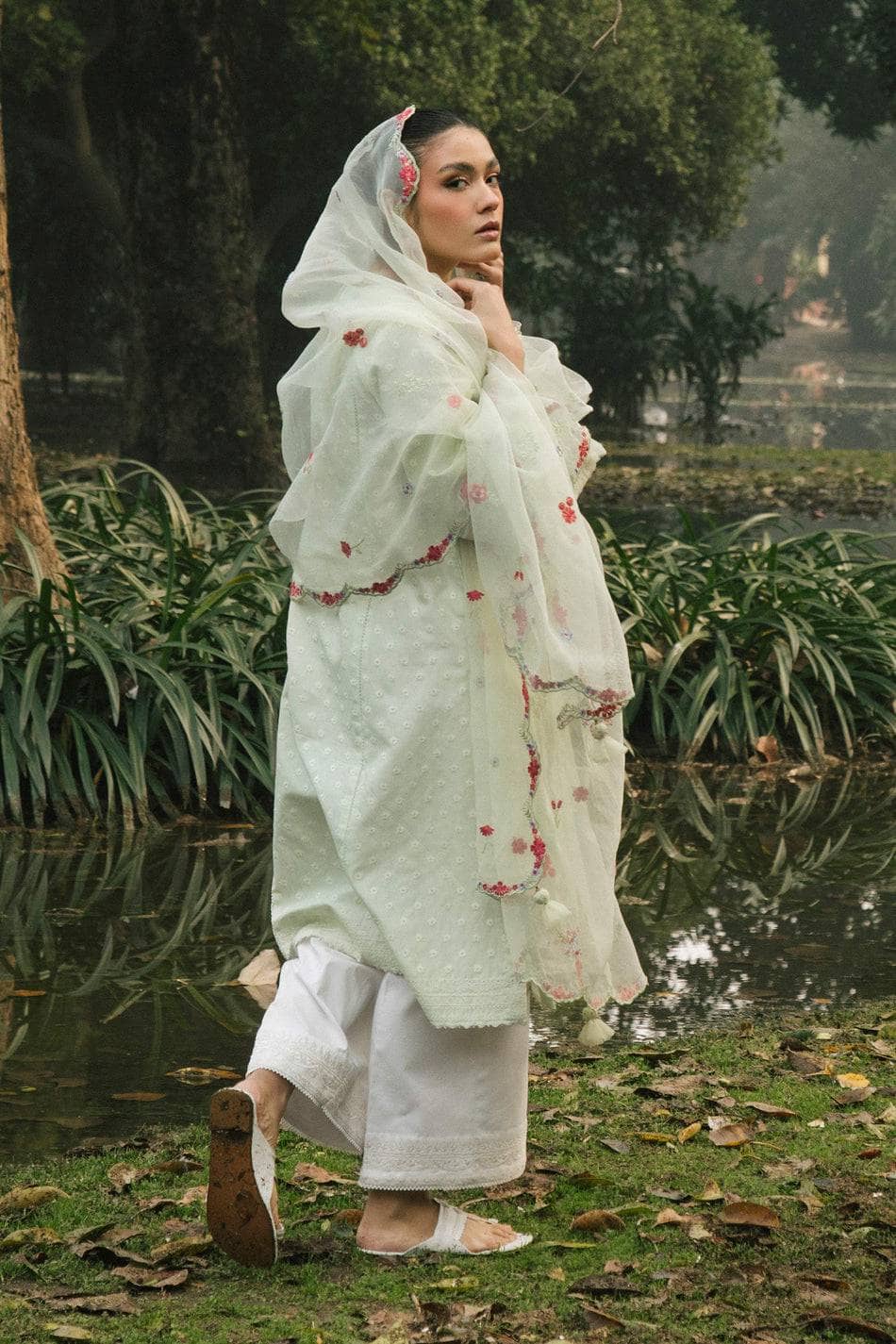 img_coco_by_zara_shahjahan_awwal_boutique