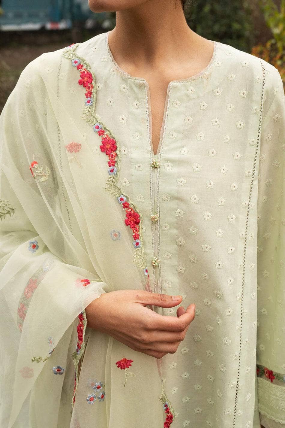 img_coco_by_zara_shahjahan_awwal_boutique