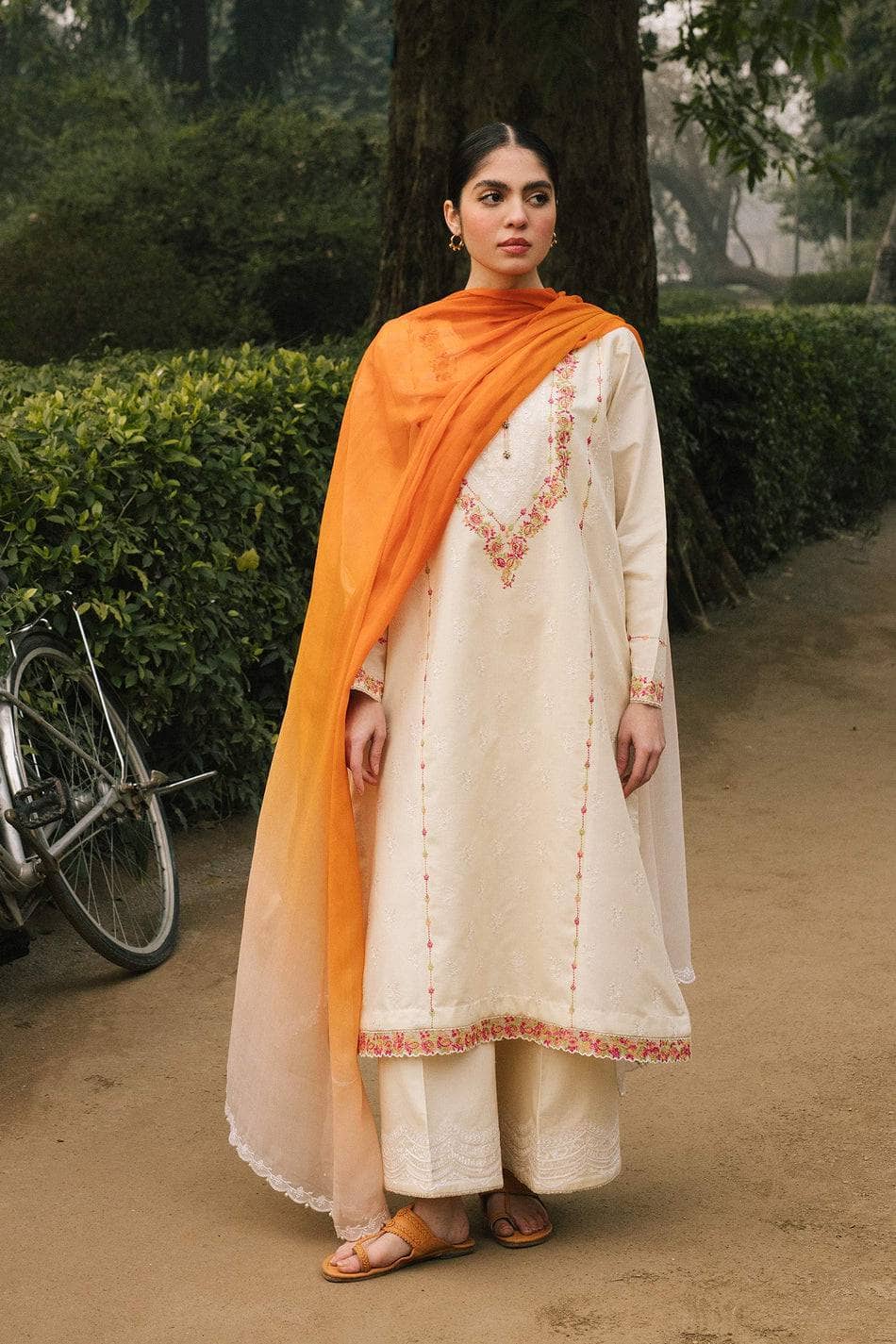 img_coco_by_zara_shahjahan_awwal_boutique