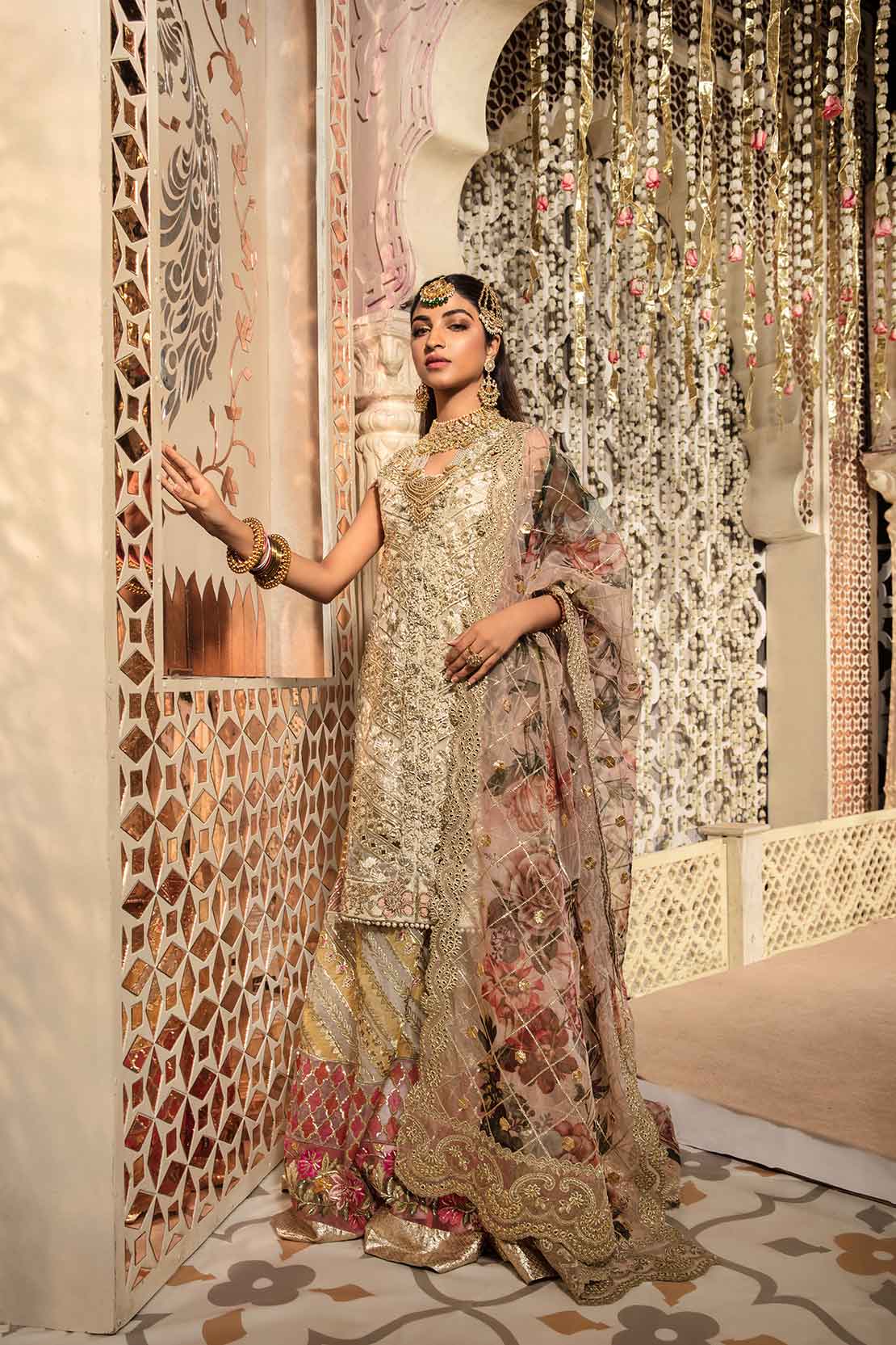 img_crimson_wedding_edition_awwal_boutique