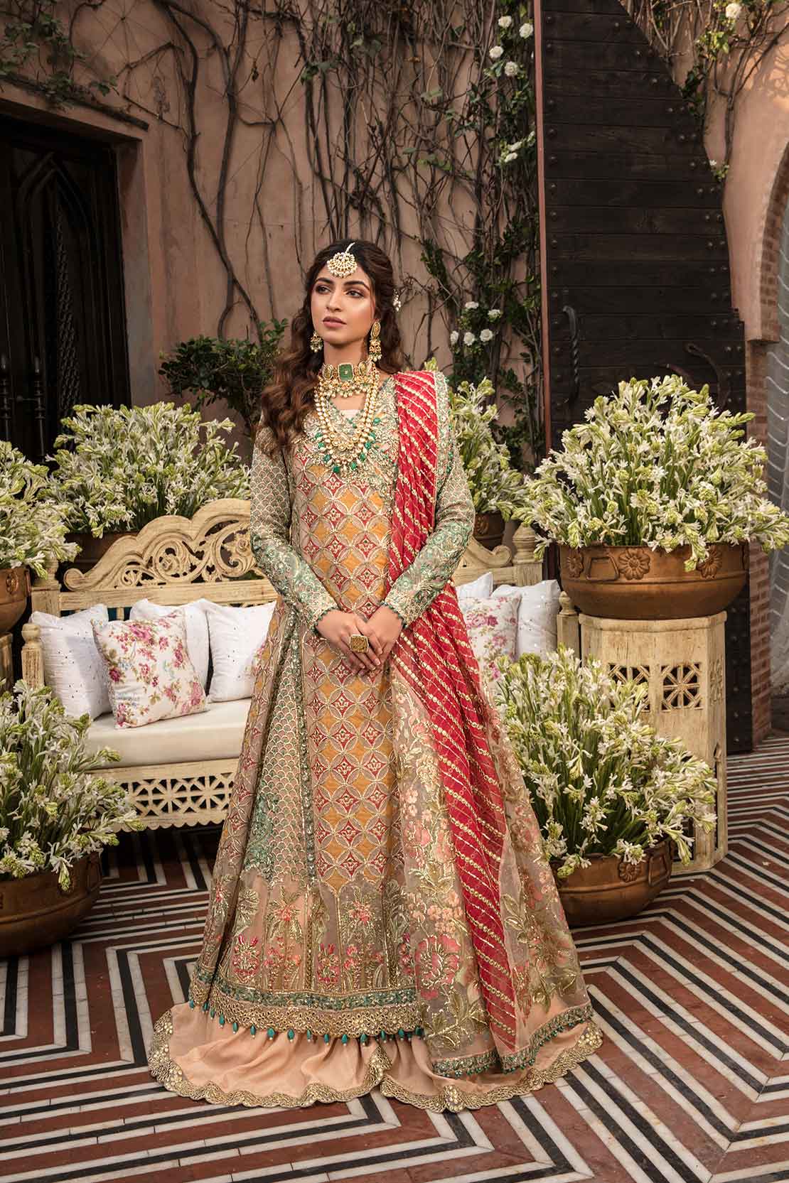 img_crimson_wedding_edition_awwal_boutique