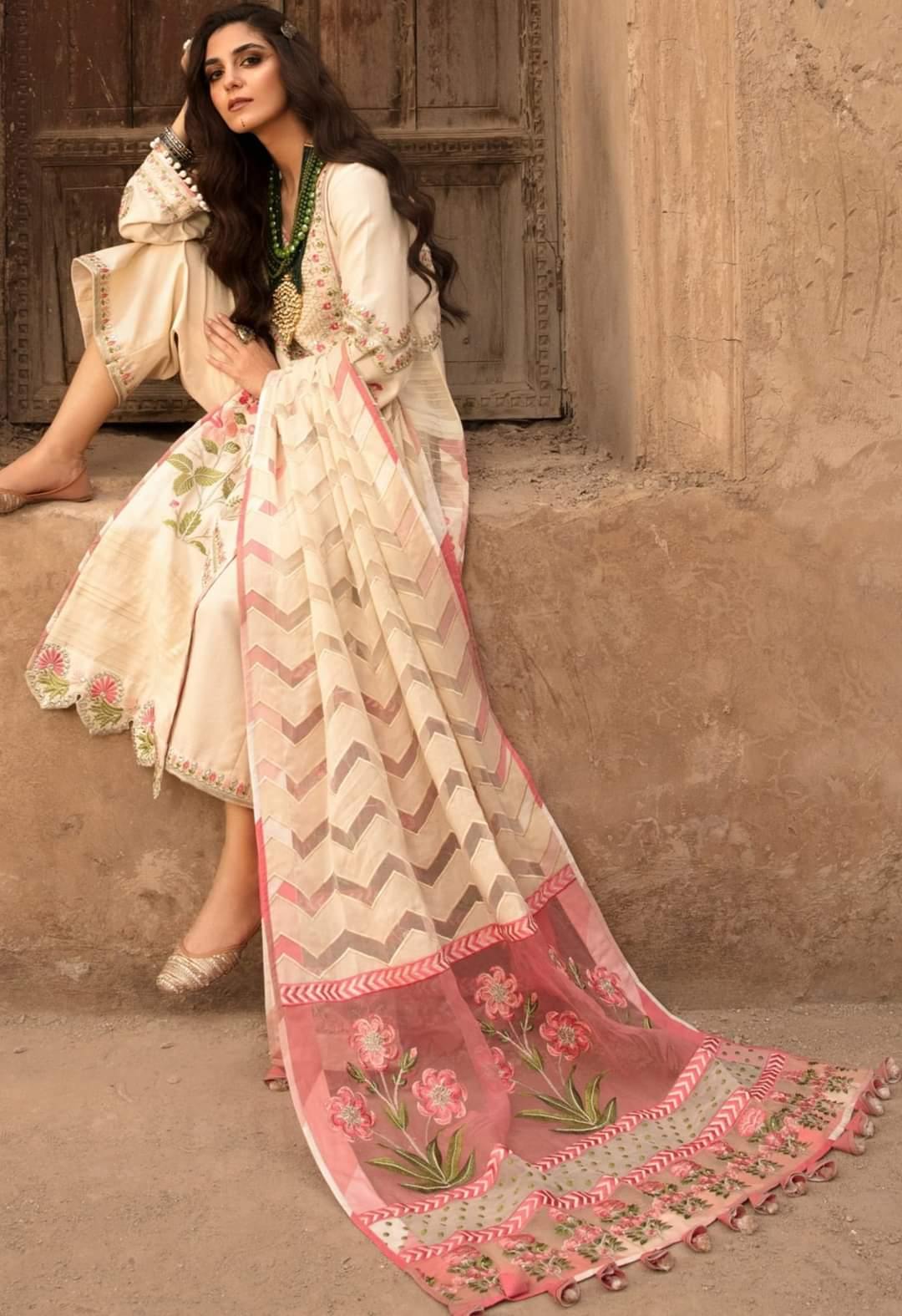 img_crimson_winter_collection_awwal_boutique