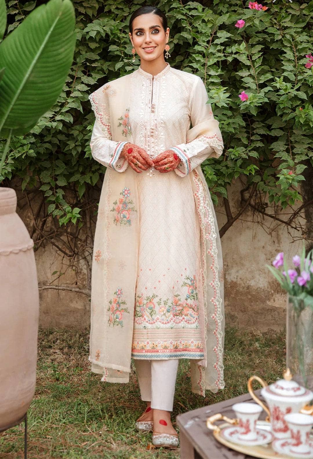 Img_cross_stitch_lawn_22_awwal_boutique