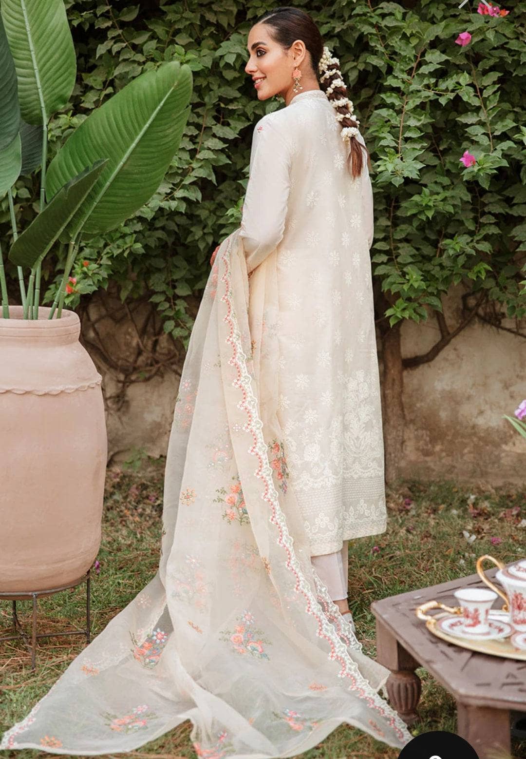 Img_cross_stitch_lawn_22_awwal_boutique