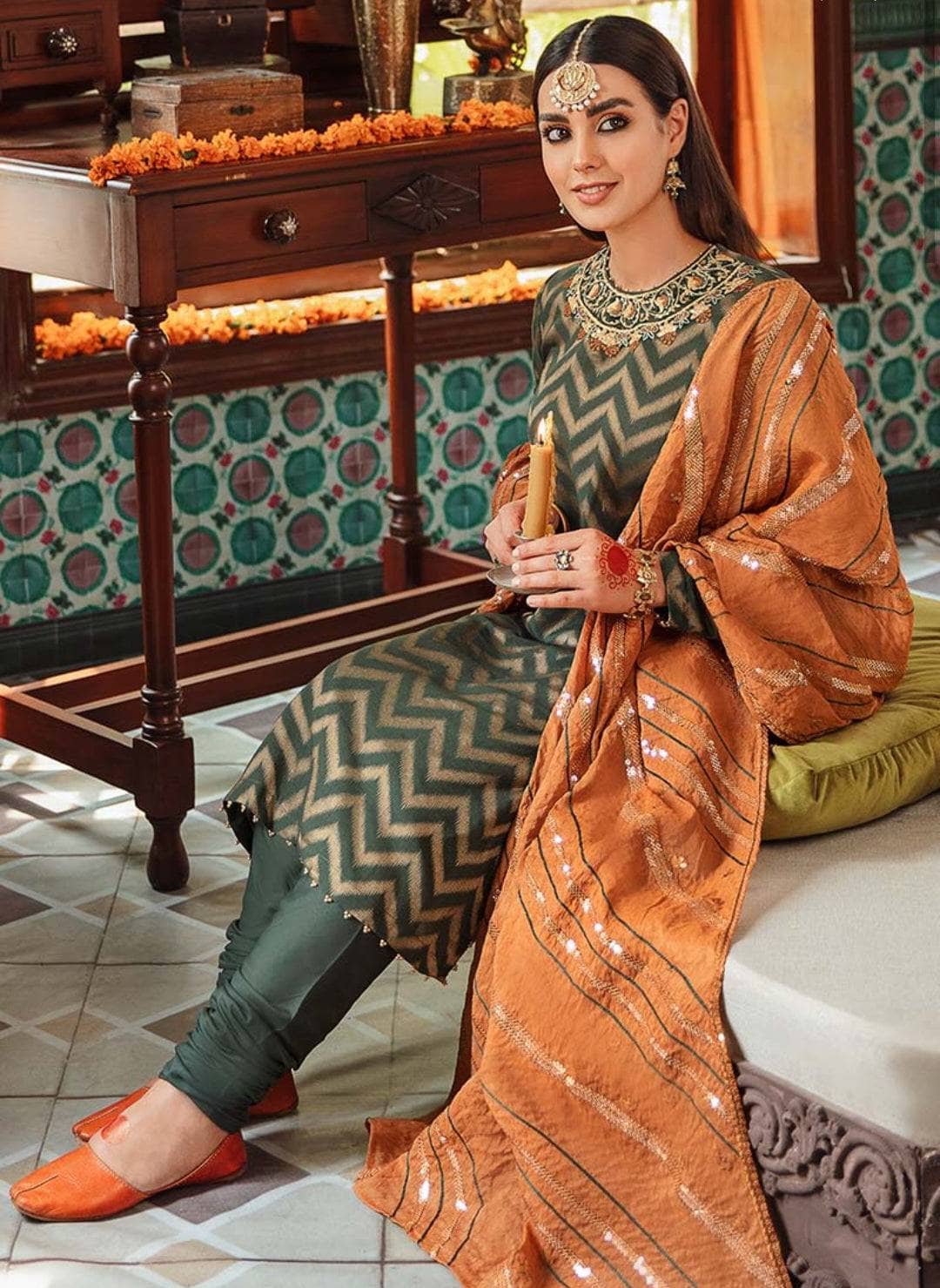 img_cross_stitch_eid_lawn_22_awwal_boutique