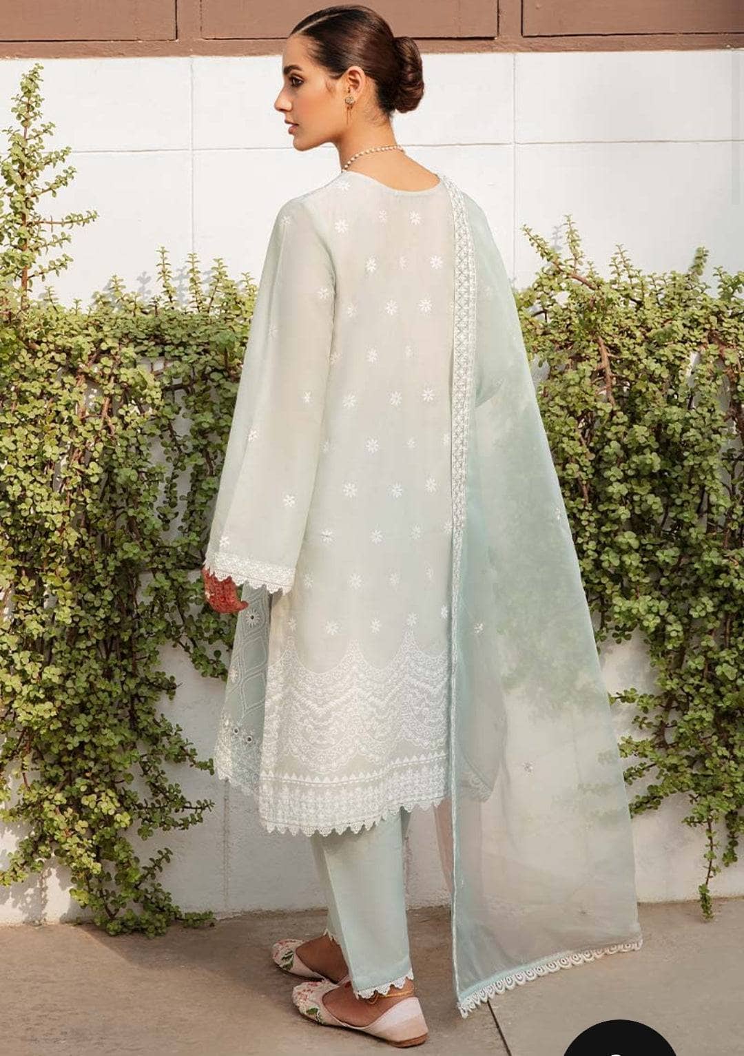 img_cross_stitch_eid_lawn_22_awwal_boutique