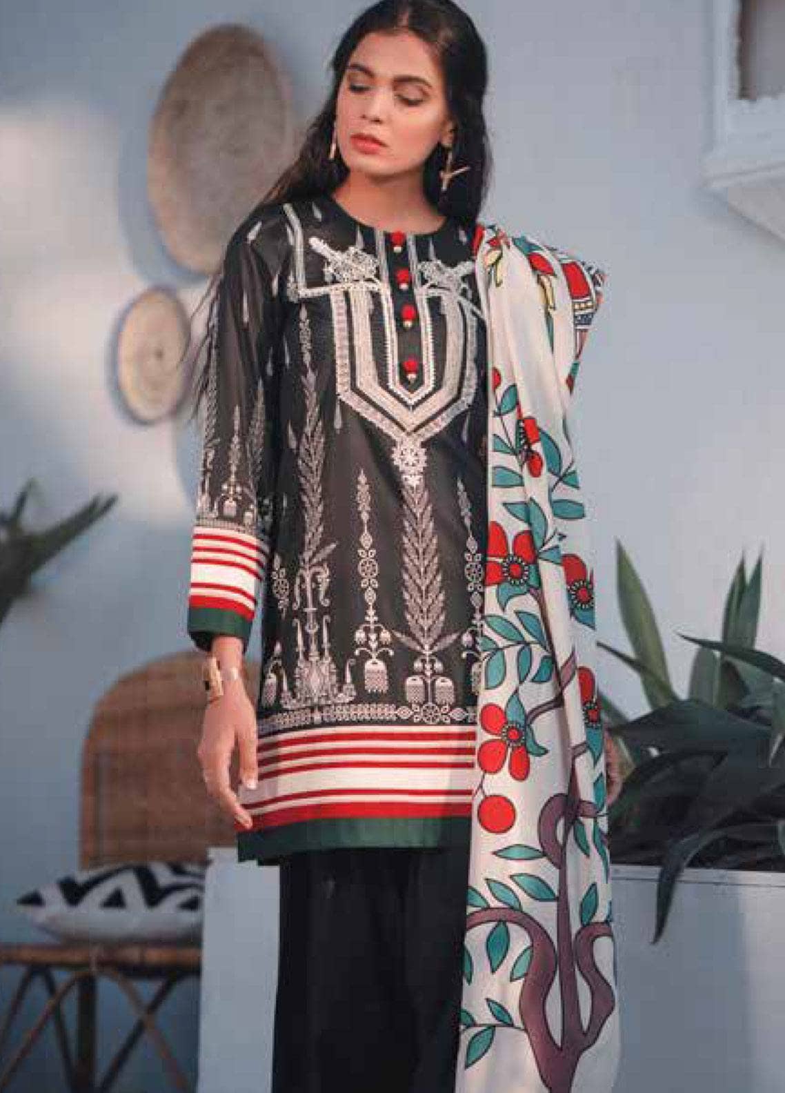 Cross Stitch Sylvan Ebony