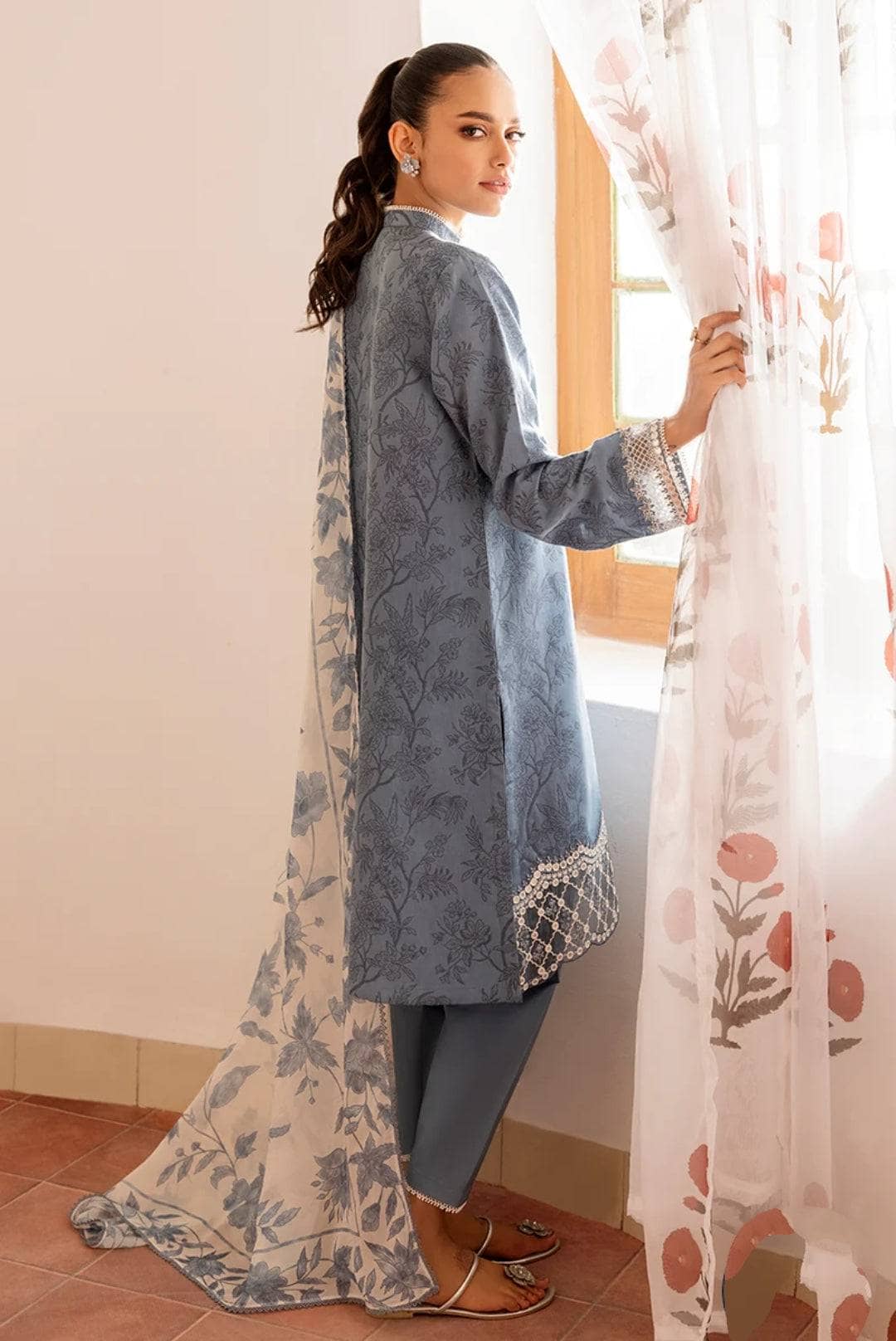img_cross_stitch_eid_lawn_23_awwal_boutique