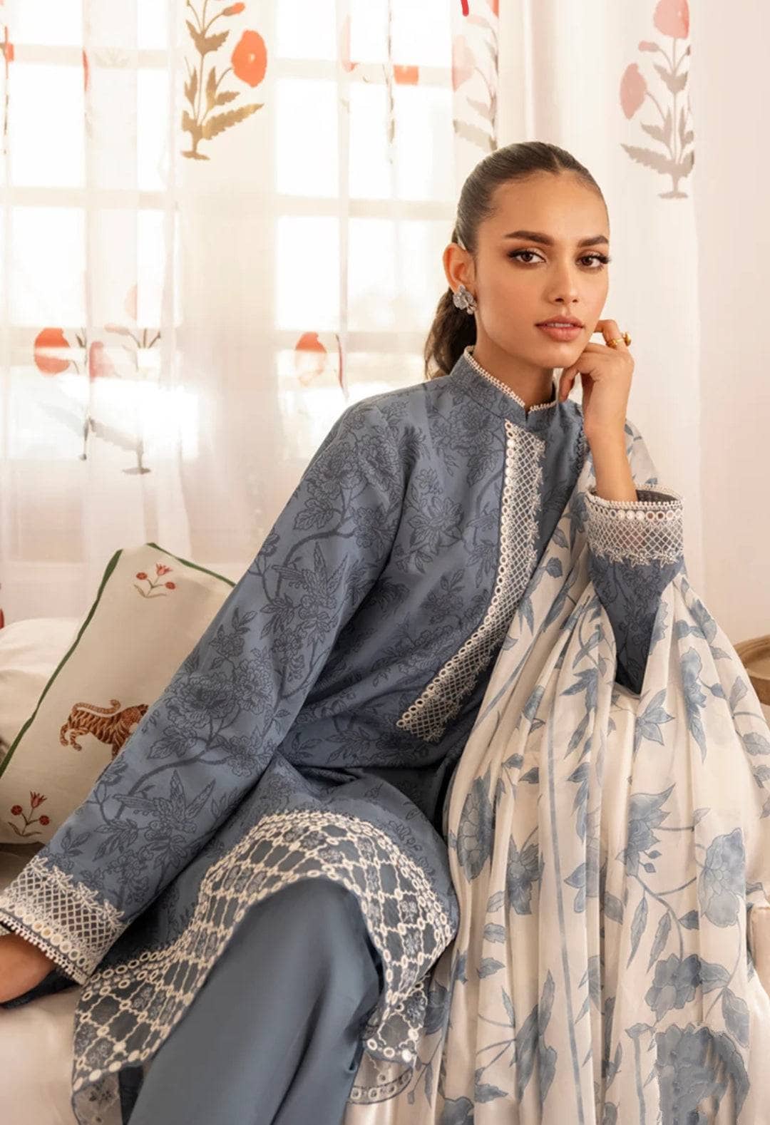 img_cross_stitch_eid_lawn_23_awwal_boutique