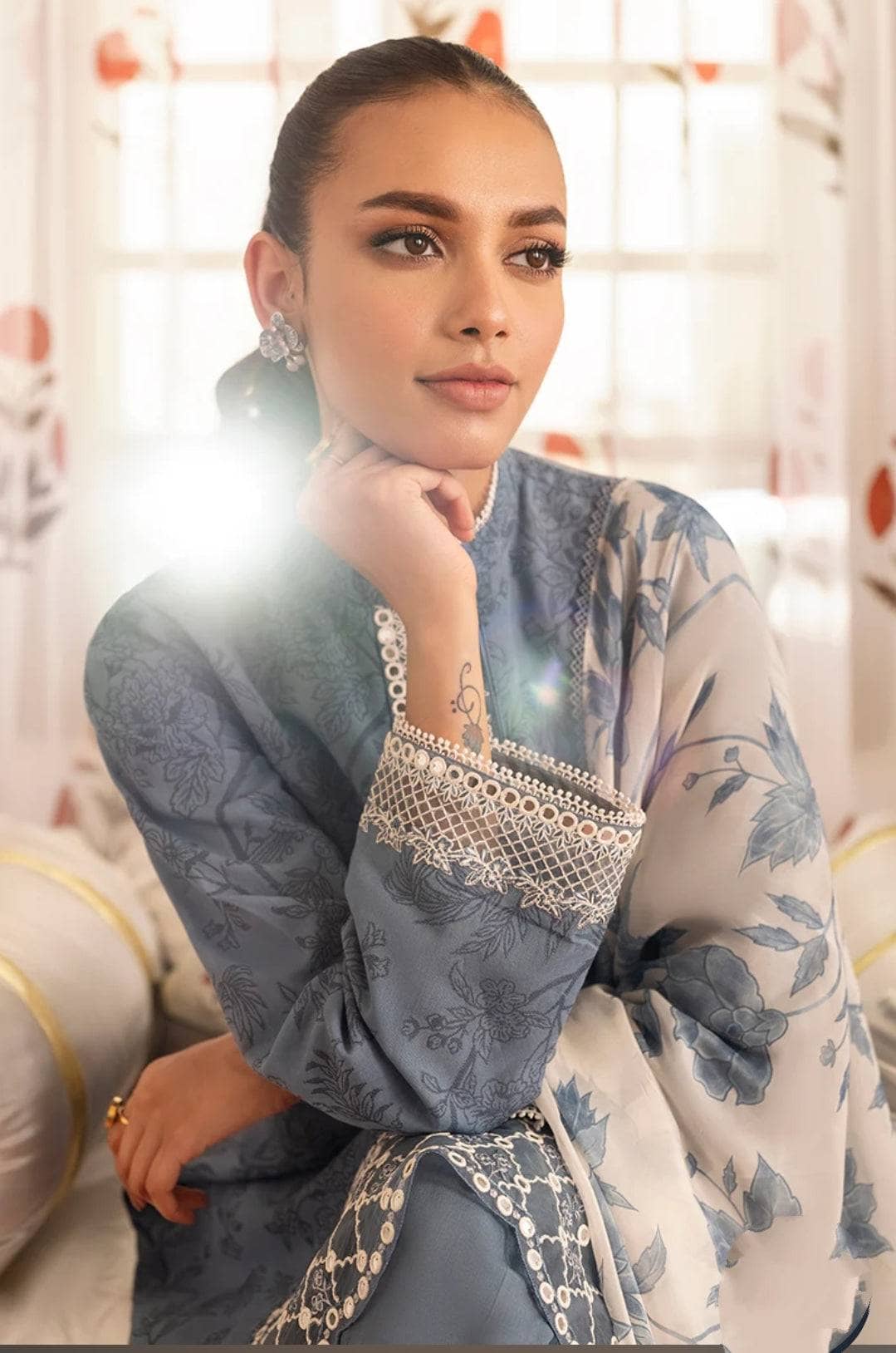 img_cross_stitch_eid_lawn_23_awwal_boutique