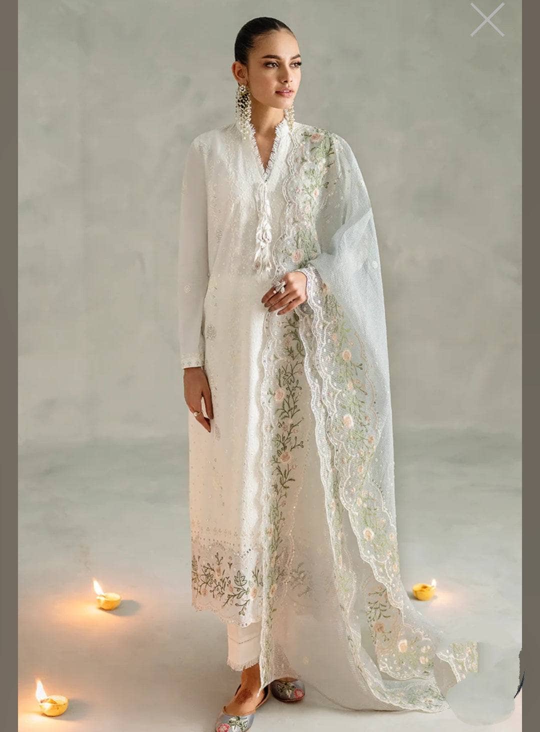 img_cross_stitch_eid_lawn_23_awwal_boutique