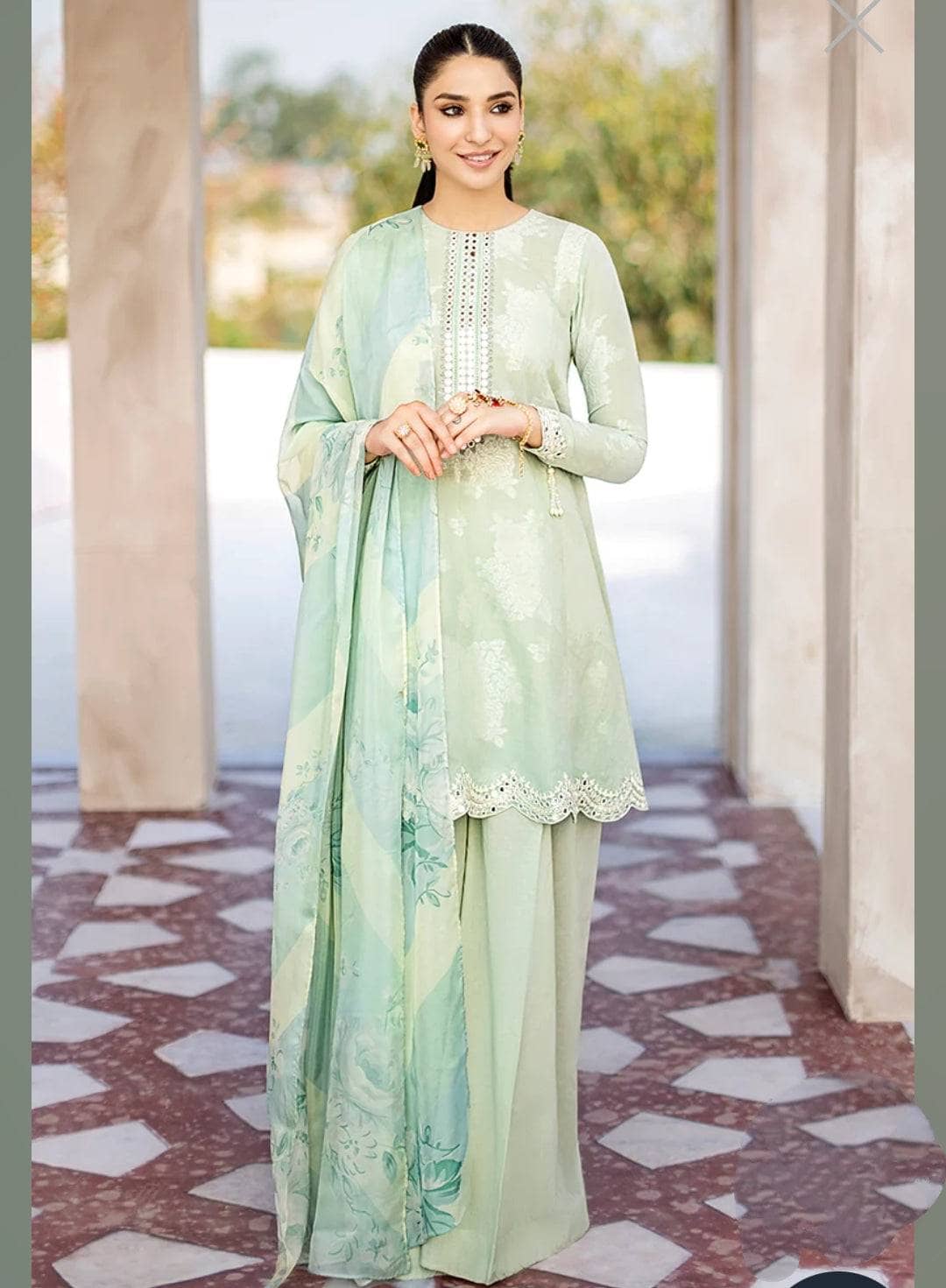 img_cross_stitch_eid_lawn_23_awwal_boutique