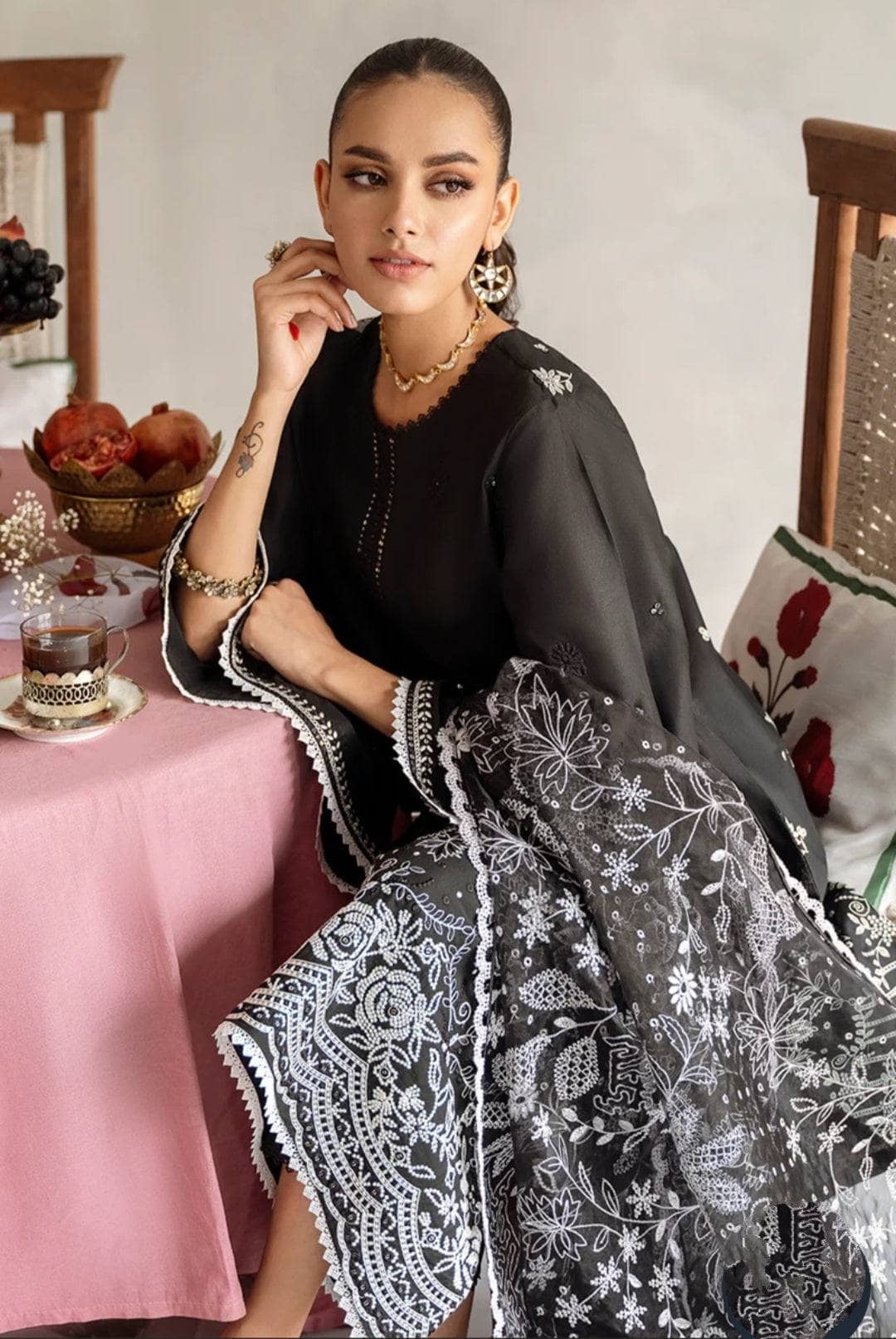 img_cross_stitch_lawn_23_awwal_boutique