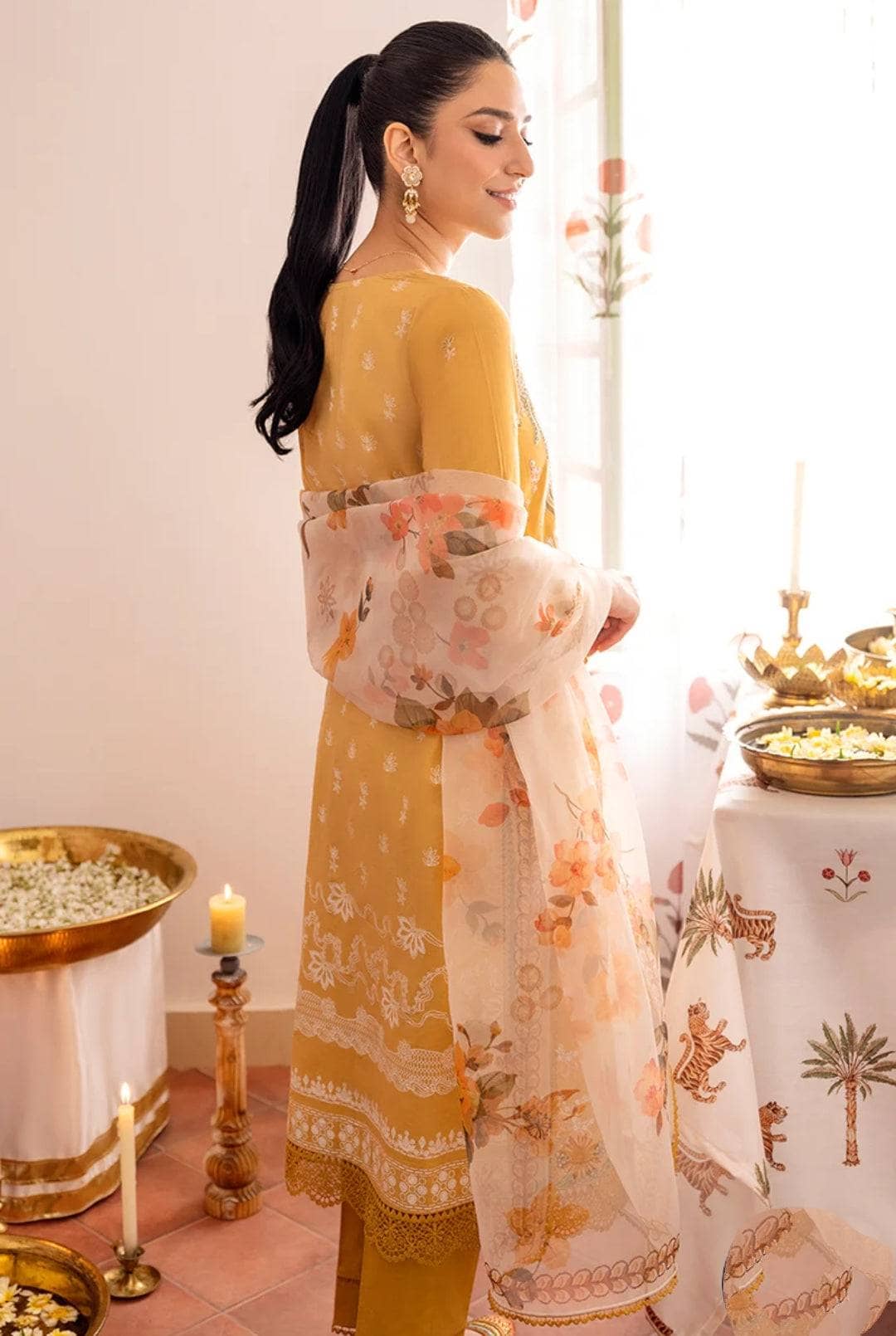 img_cross_stitch_eid_lawn_23_awwal_boutique