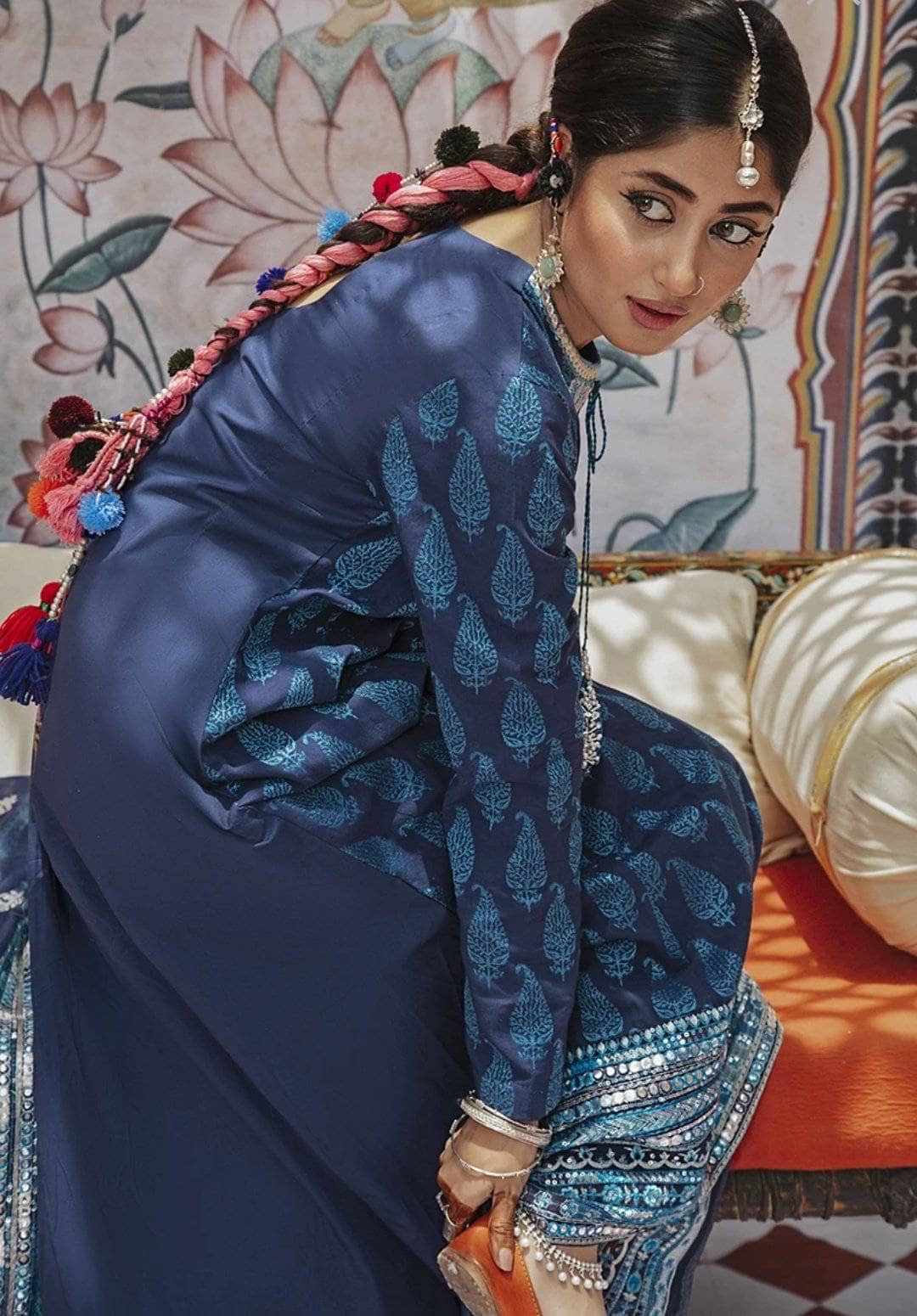 img_cross_stitch_eid_lawn_2021_awwal_boutique