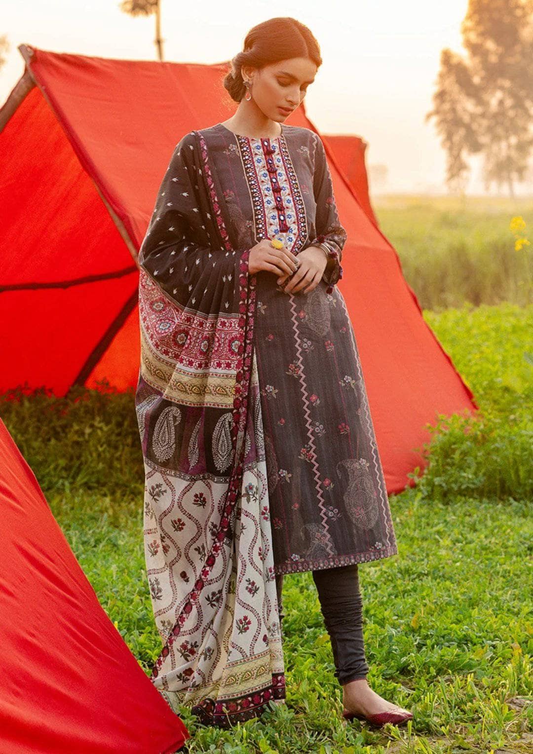 img_cross_stitch_lawn_2021_awwal_boutique