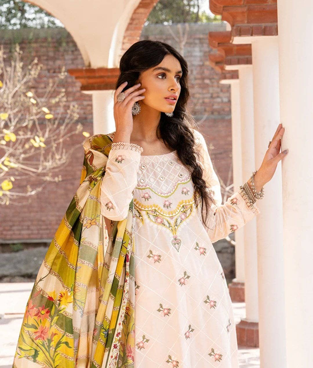 img_cross_stitch_lawn_2021_awwal_boutique