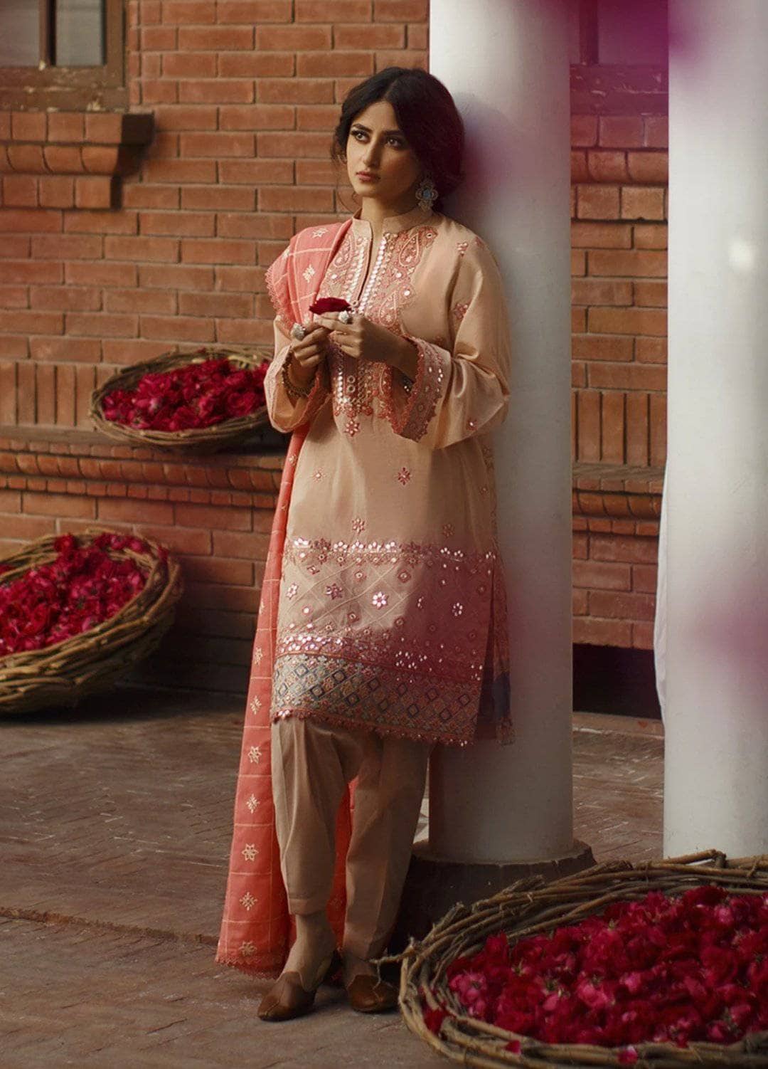 img_cross_stitch_lawn_2021_awwal_boutique