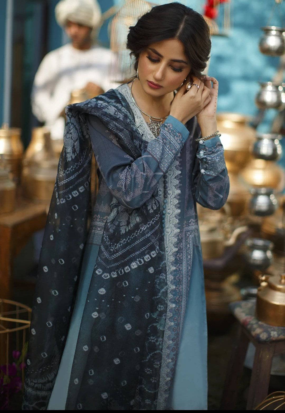 img_cross_stitch_lawn_2021_awwal_boutique