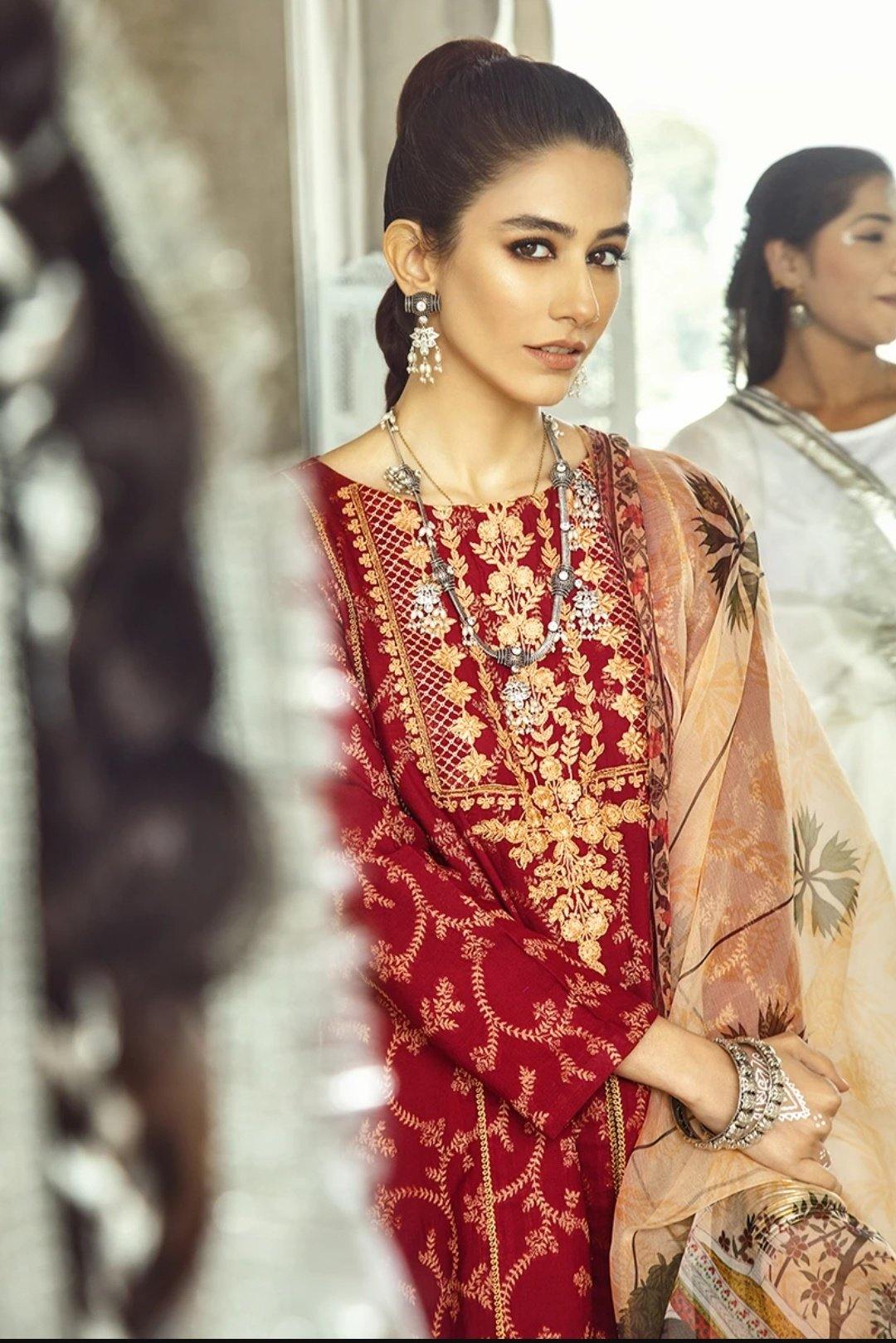 img_cross_stitch_lawn_collection_awwal_boutique