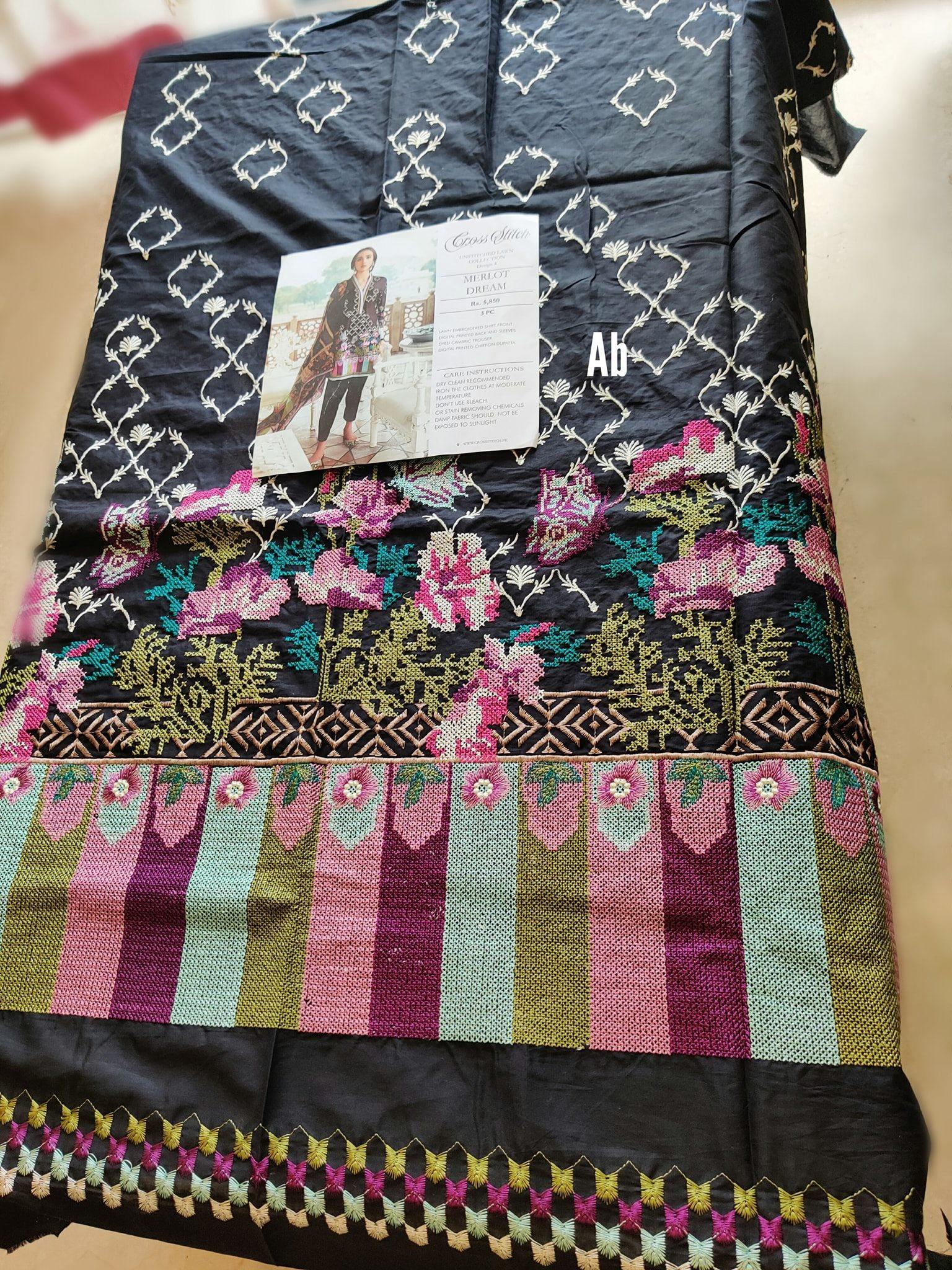 img_cross_stitch_sheesh_mahal_lawn_awwal_boutique