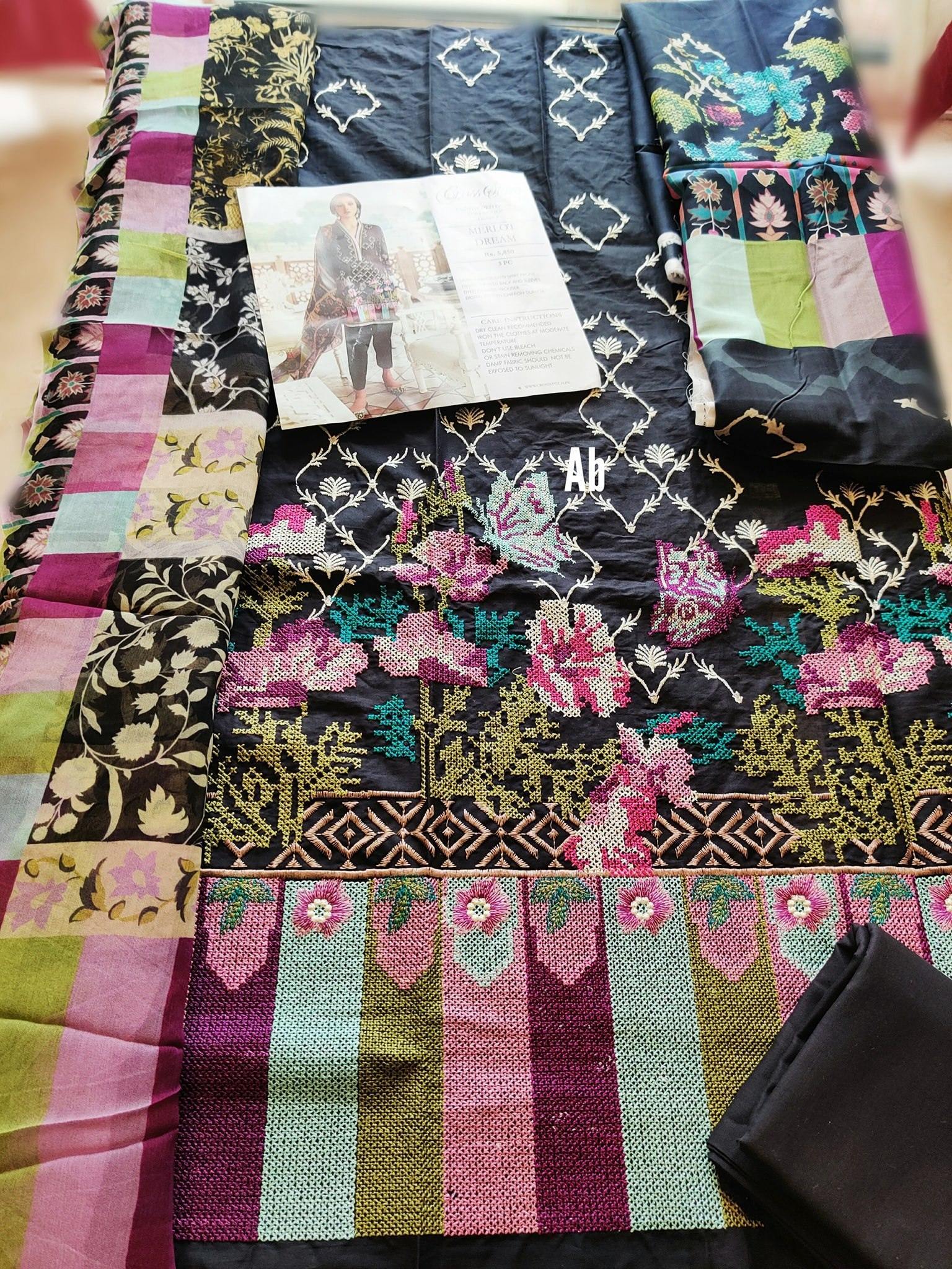 img_cross_stitch_sheesh_mahal_lawn_awwal_boutique