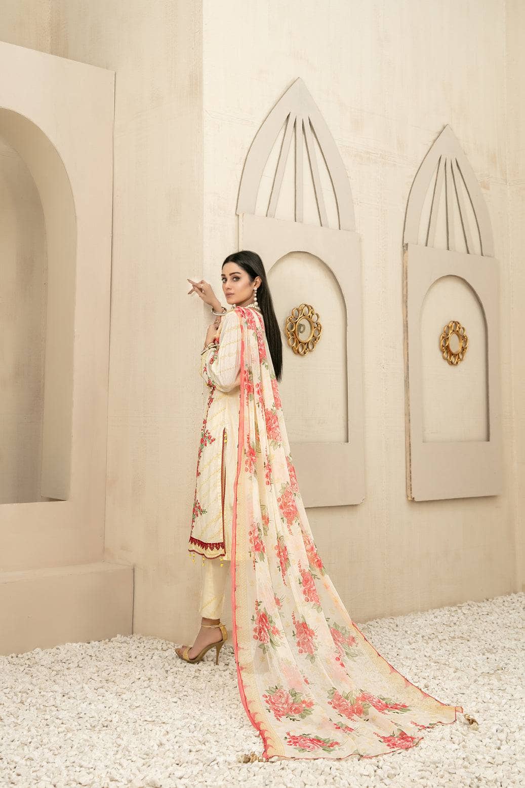 img_amna_sohail_melika_awwal_boutique