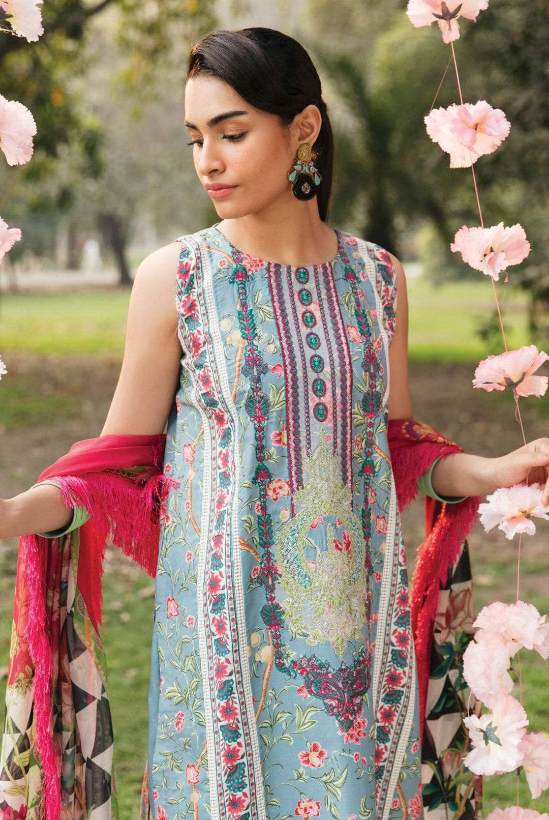 img_afrozeh_ayzel_lawn_23_awwal_boutique