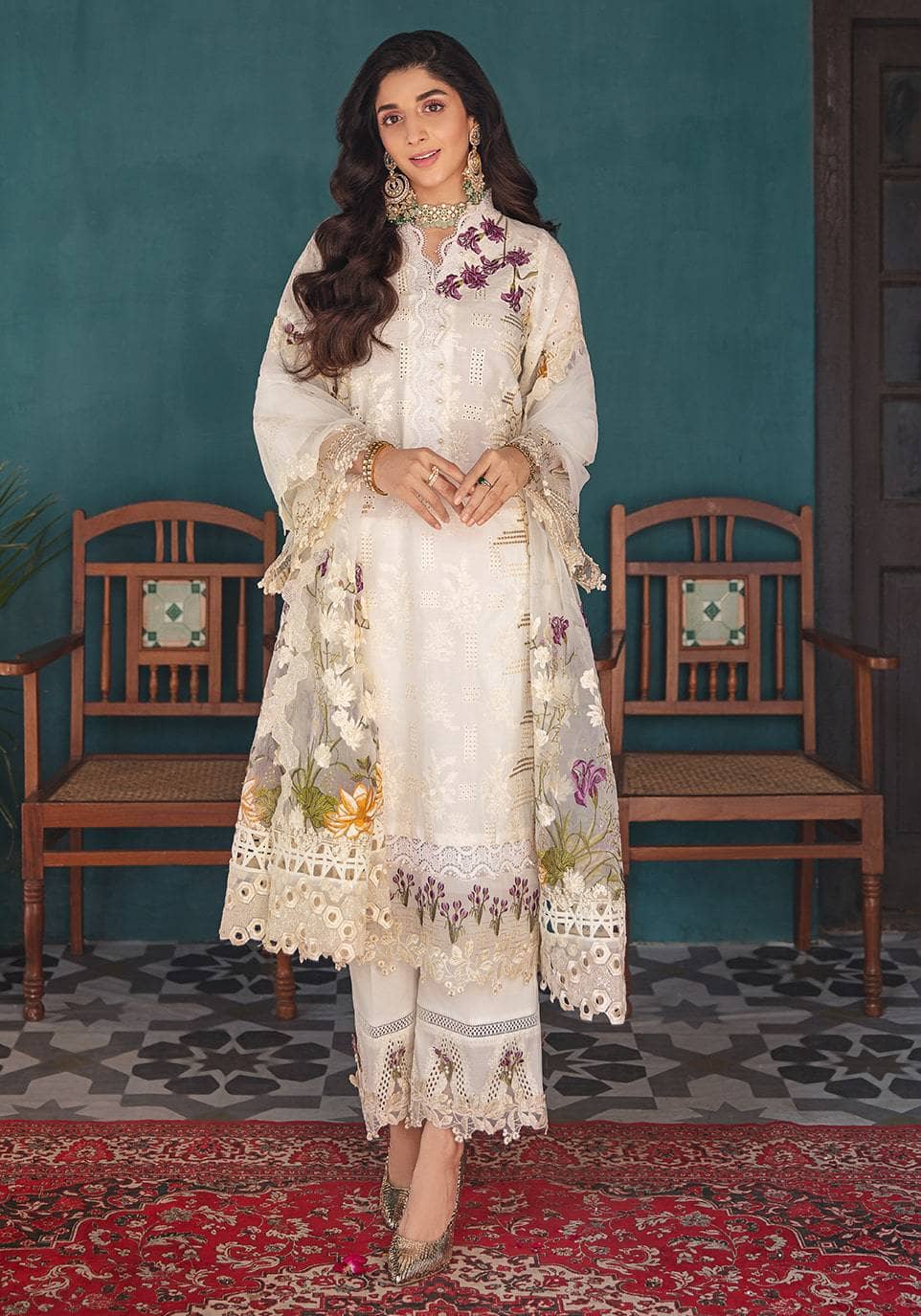 Img_elaf_chikankari_lawn_22_awwal_boutique