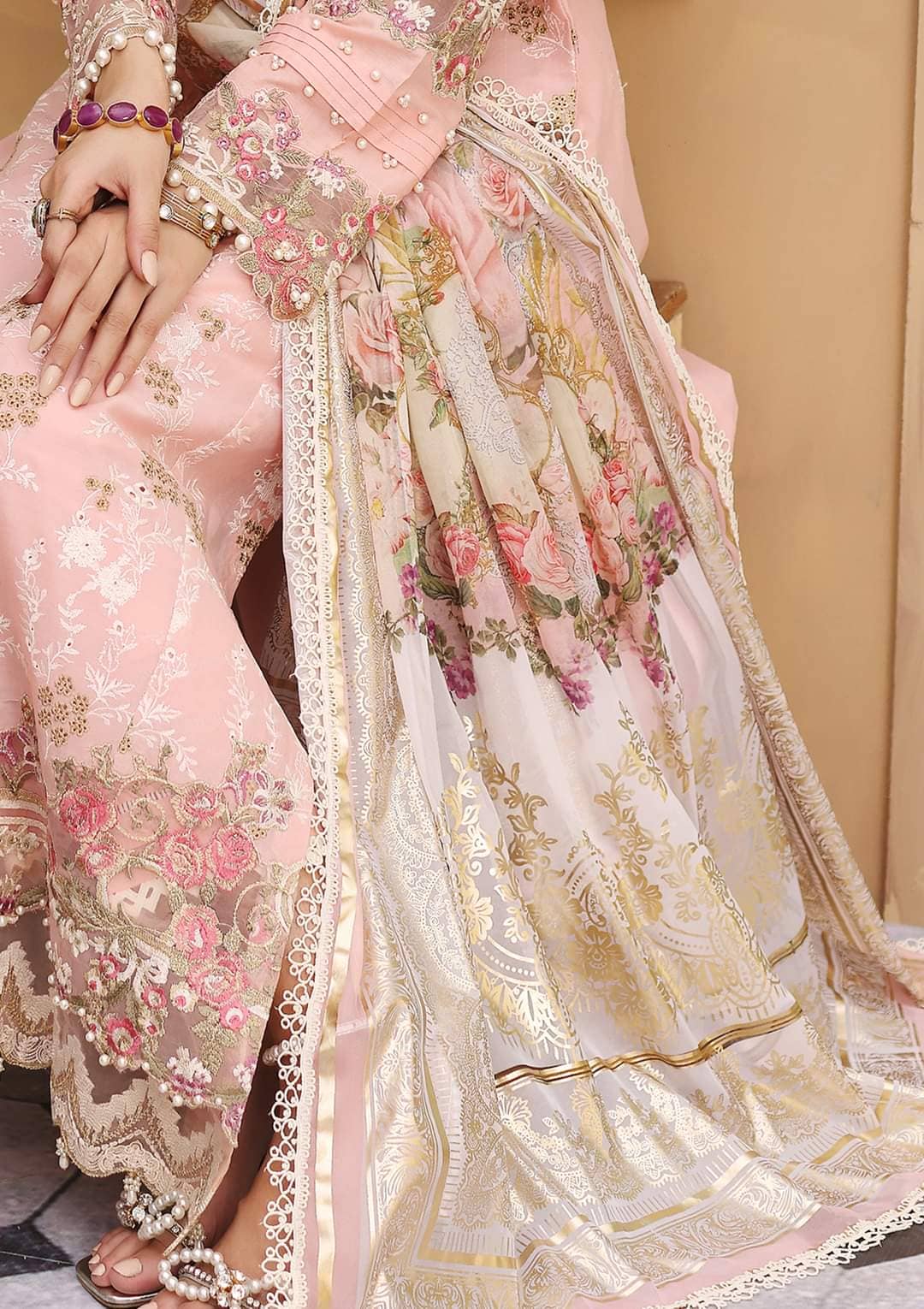 img_elaf_luxury_lawn_22_awwal_boutique