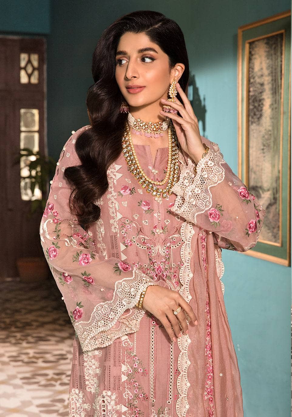 Img_elaf_chikankari_lawn_22_awwal_boutique