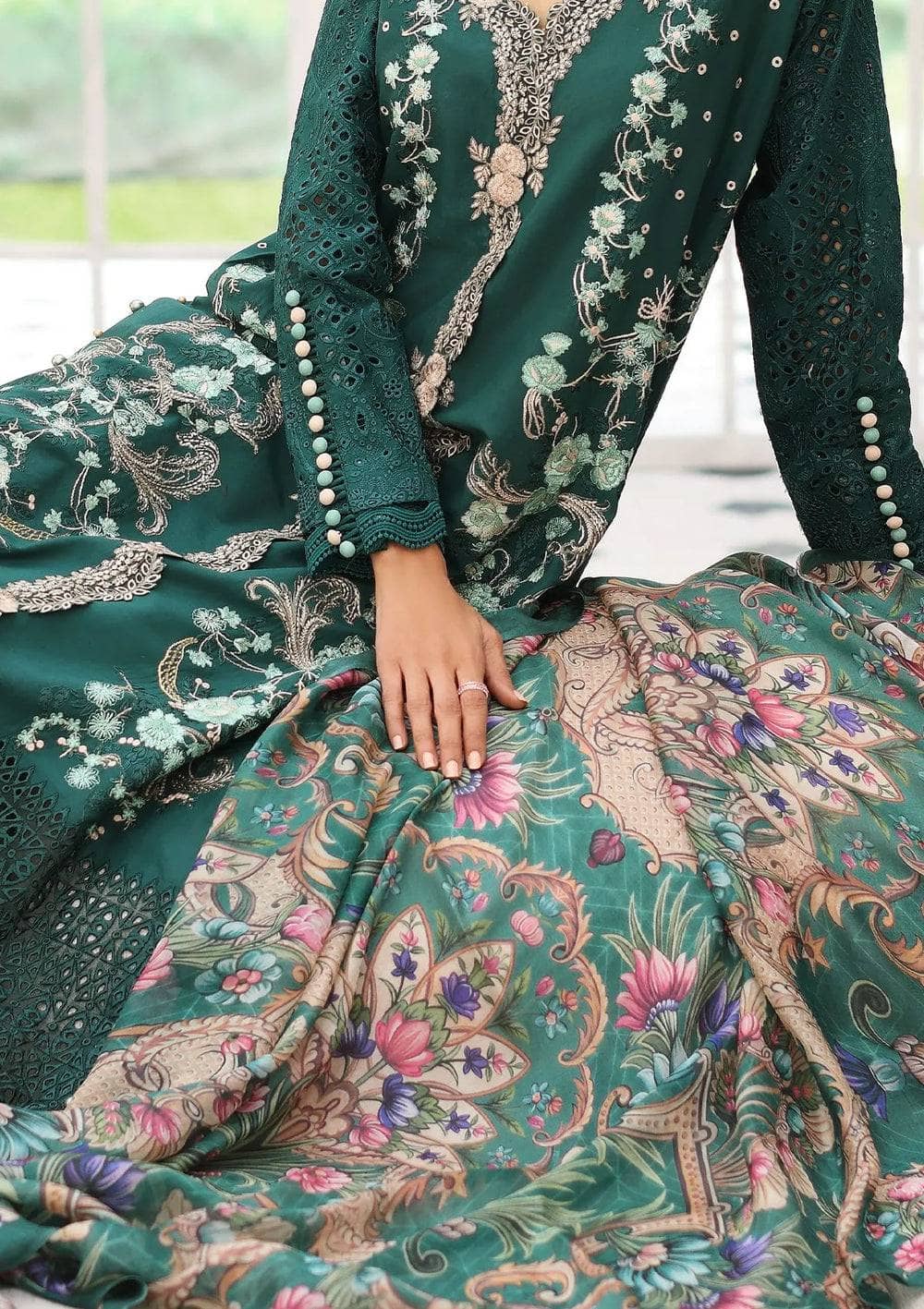 img_elaf_festive_chikankari_lawn_23_awwal_boutique
