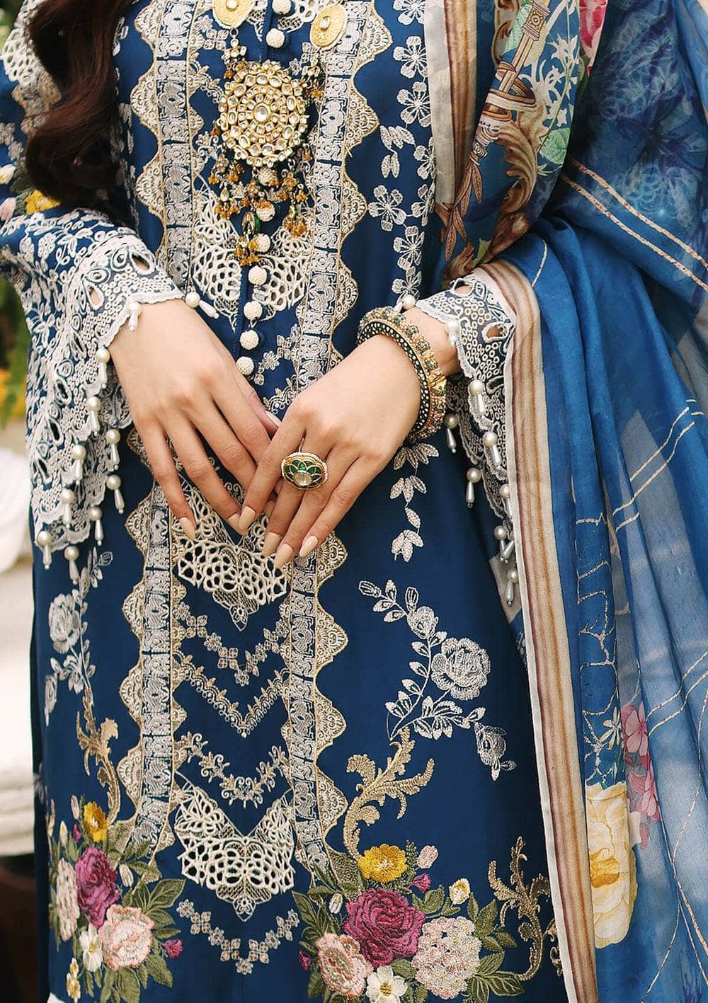 img_elaf_luxury_lawn_22_awwal_boutique