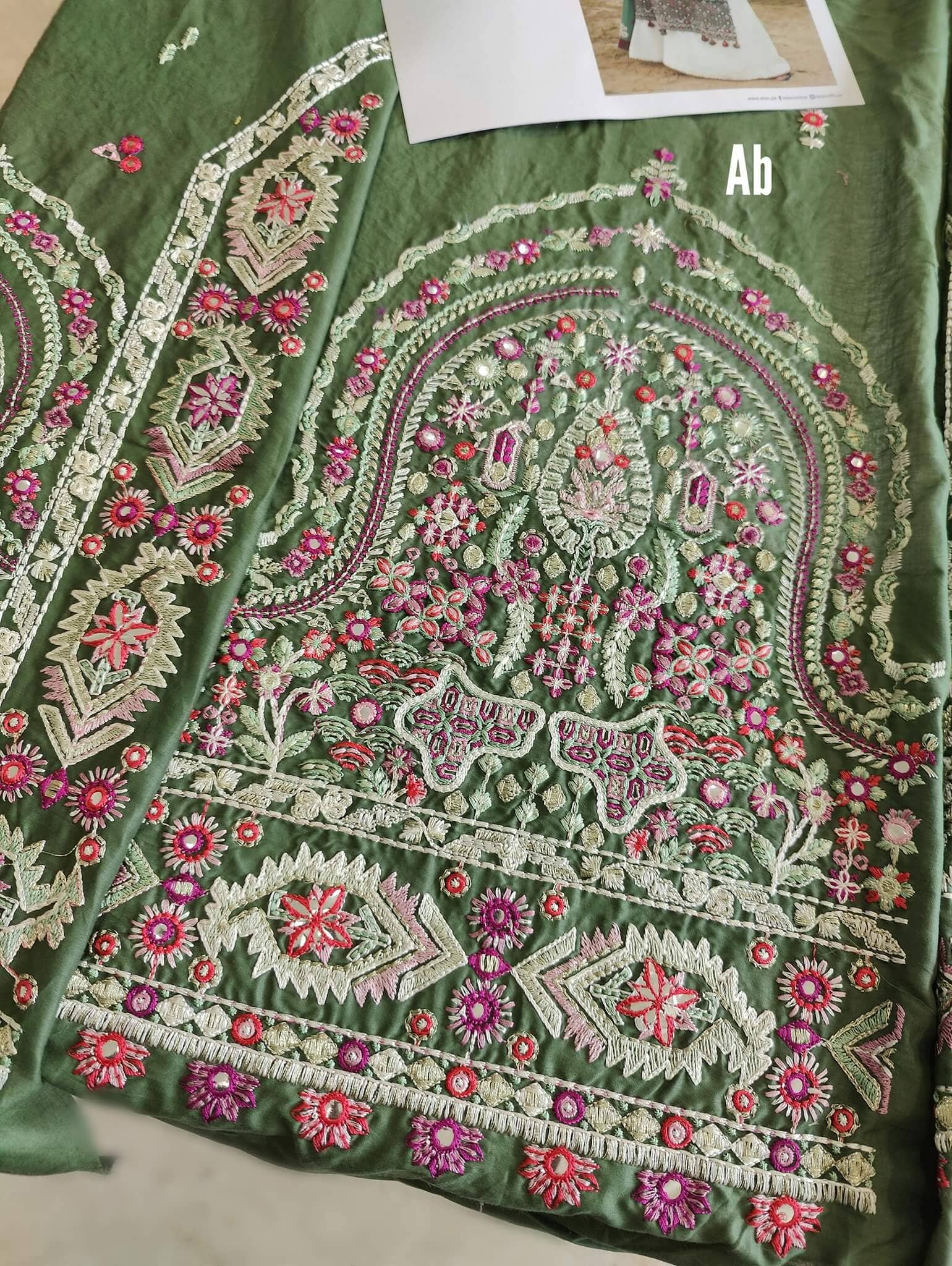 img_open_pic_elan_lawn22_awwal_boutique