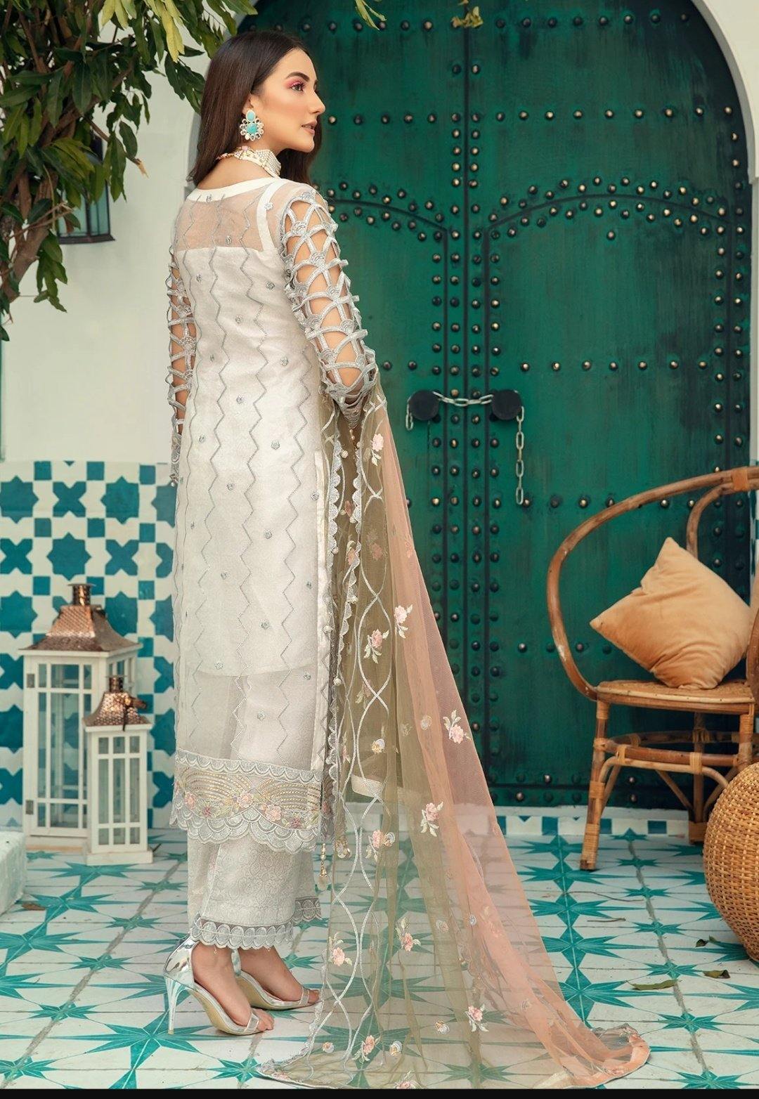 img_emaan_adeel_chiffon_wedding_bridal_awwal_boutique
