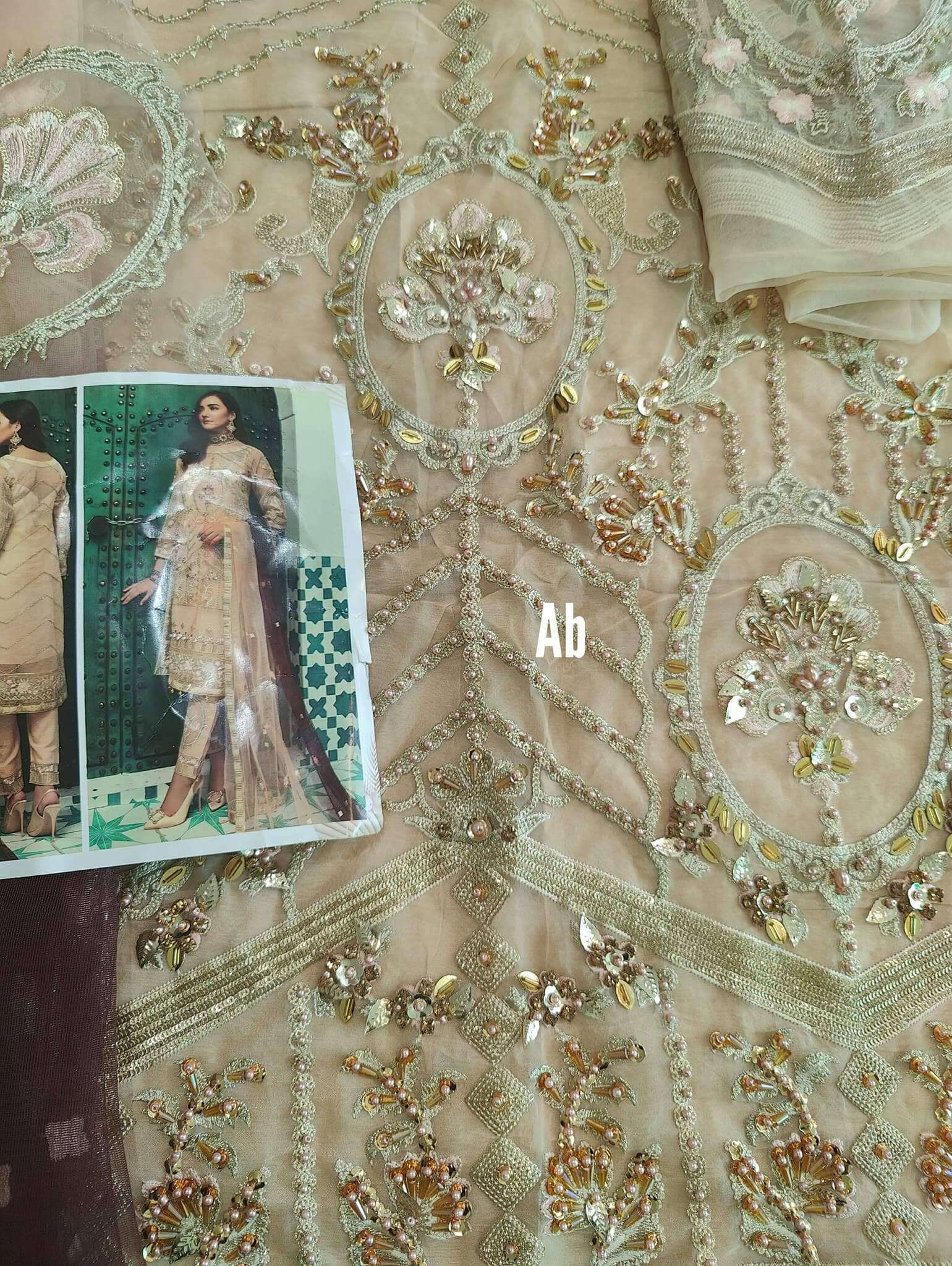 img_emaan_adeel_formal_awwal_boutique