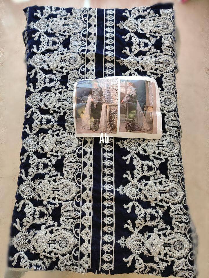 img_emaan_adeel_velvet_awwal_boutique