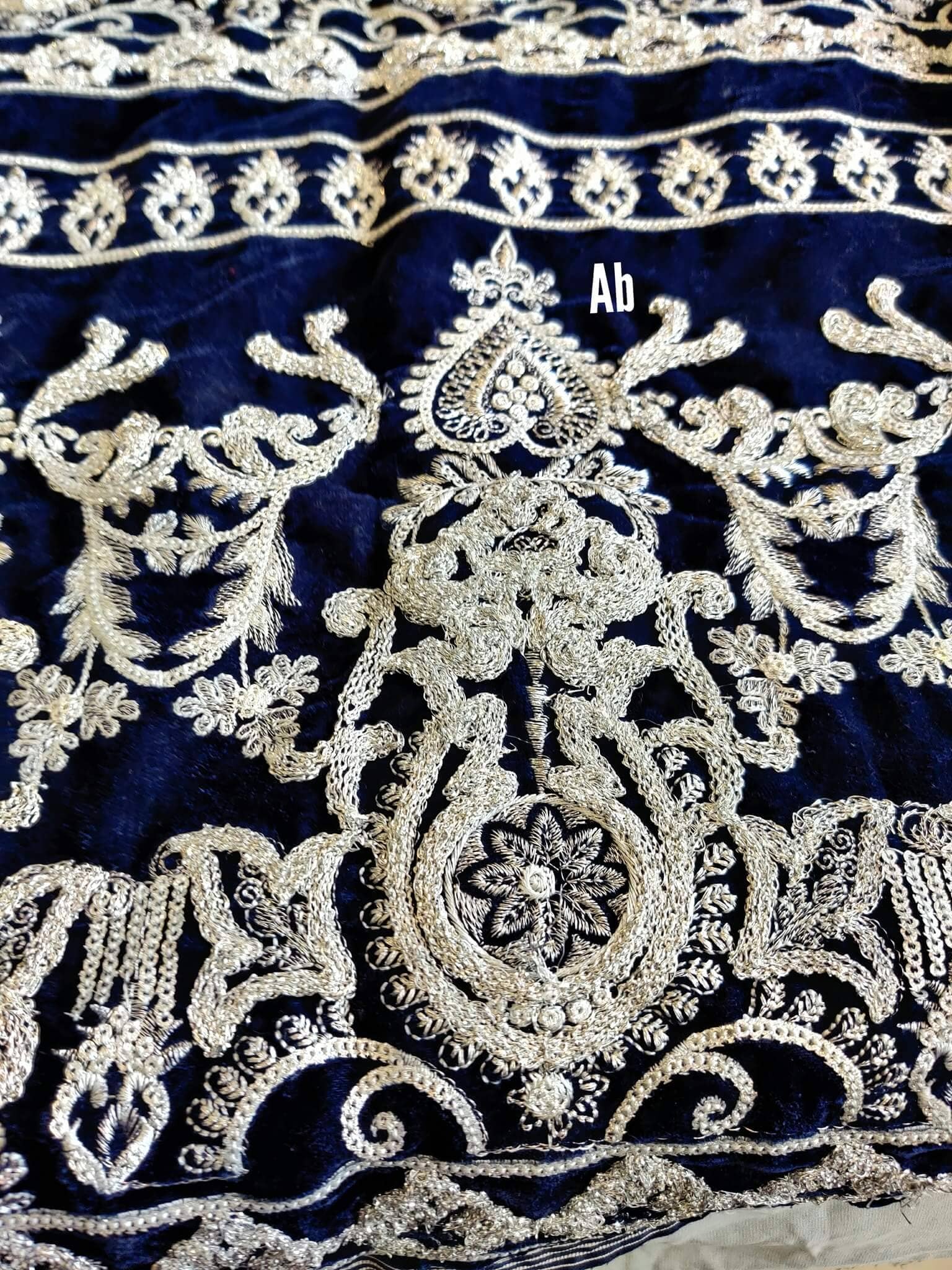 img_emaan_adeel_velvet_awwal_boutique