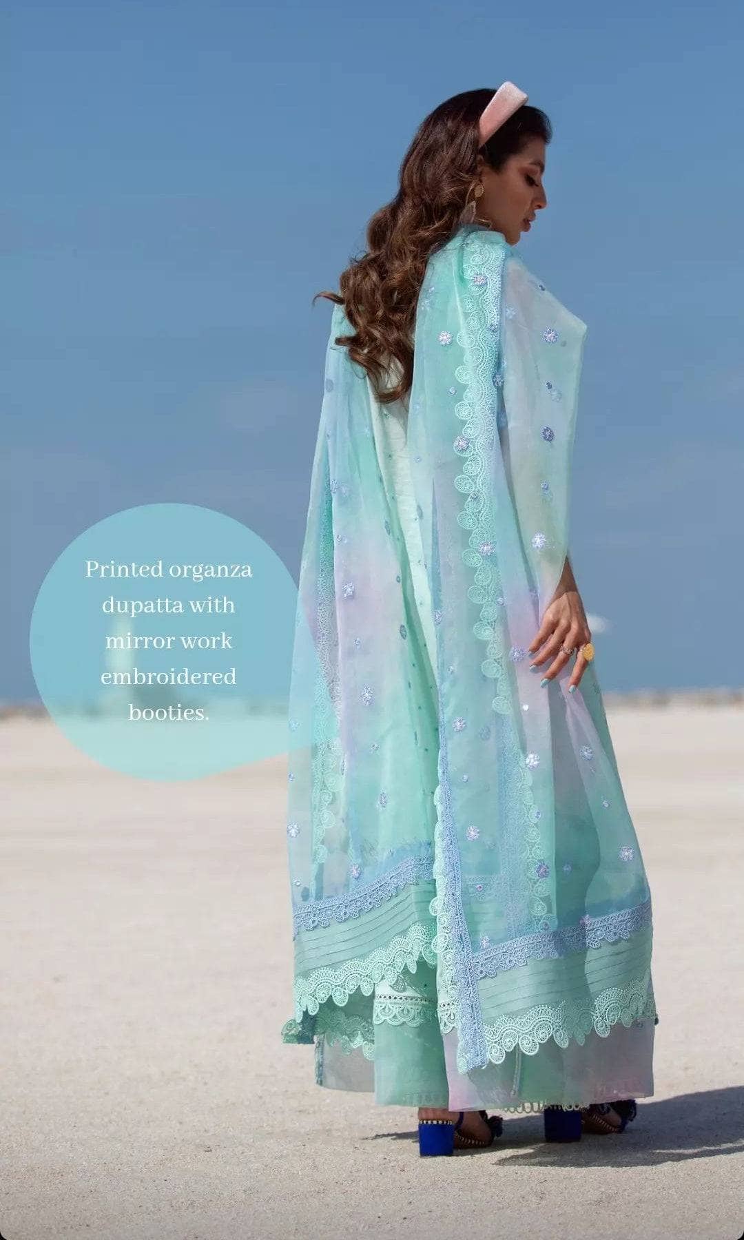 img_farah_talib_aziz_lawn_22_awwal_boutique