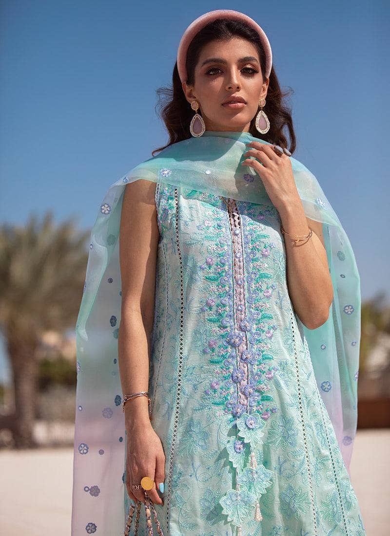 img_farah_talib_aziz_lawn_22_awwal_boutique