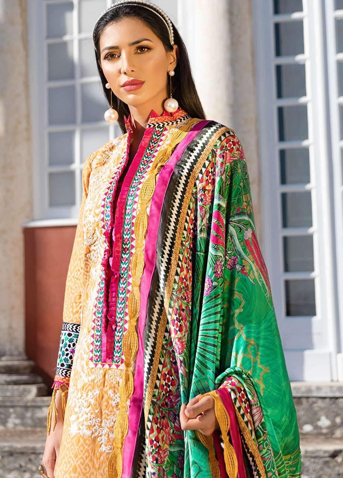 img_farah_talib_aziz_lawn_collection_awwal_boutique