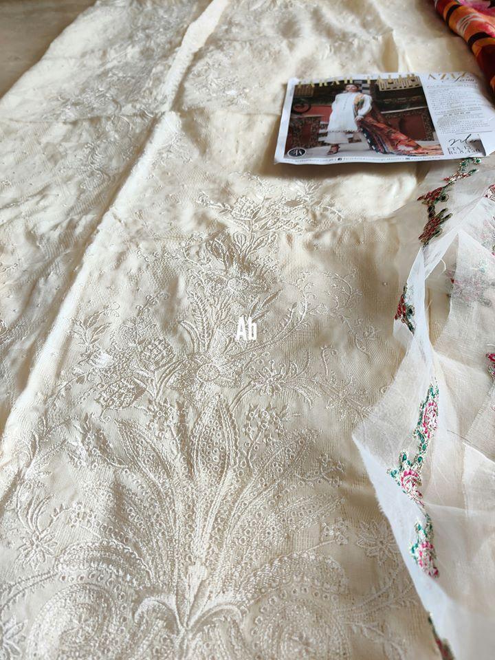 img_open_pics_farah_talib_aziz_lawn_awwal_boutique