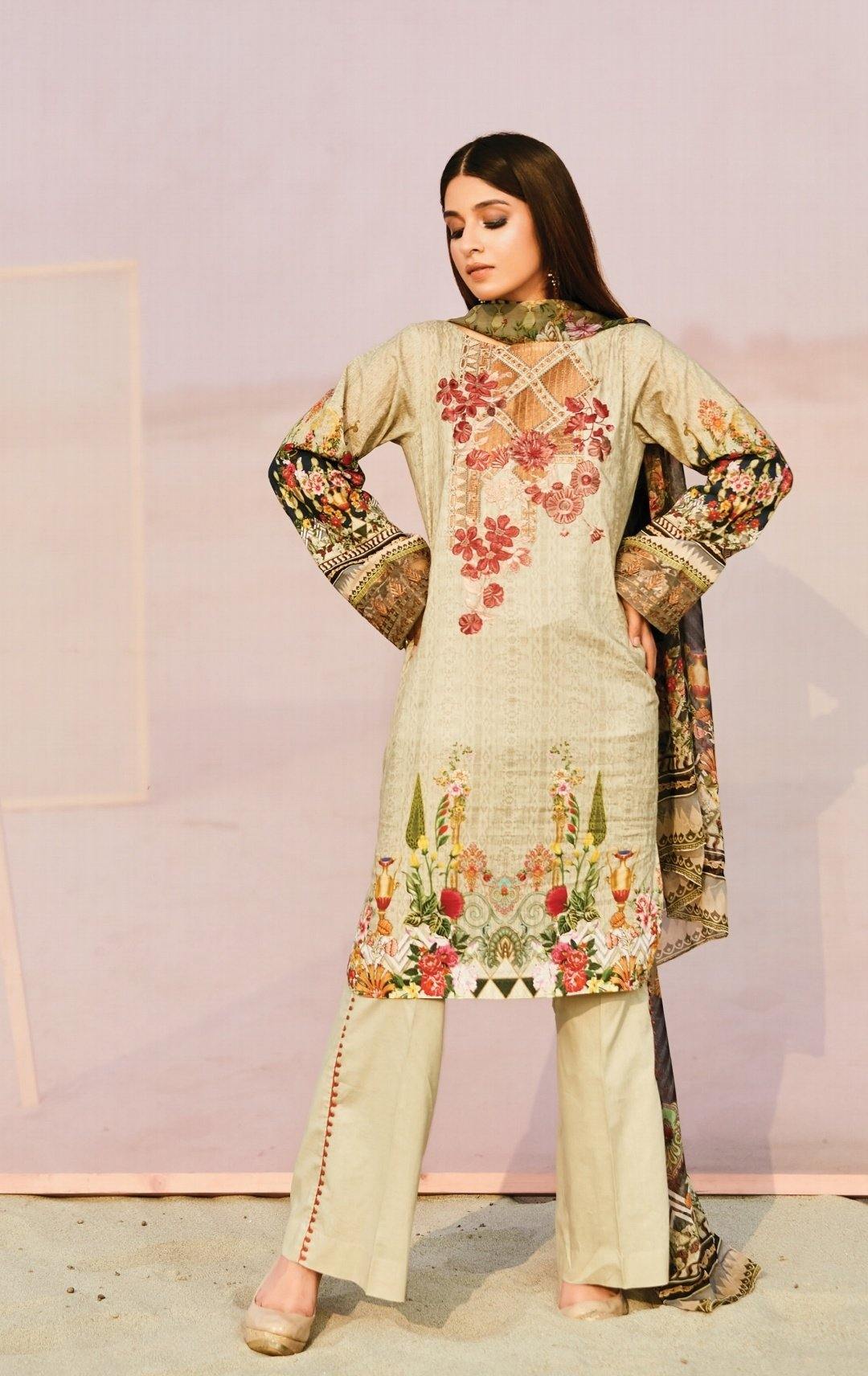 img_florent_lawn_by_naqsh_awwal_boutique
