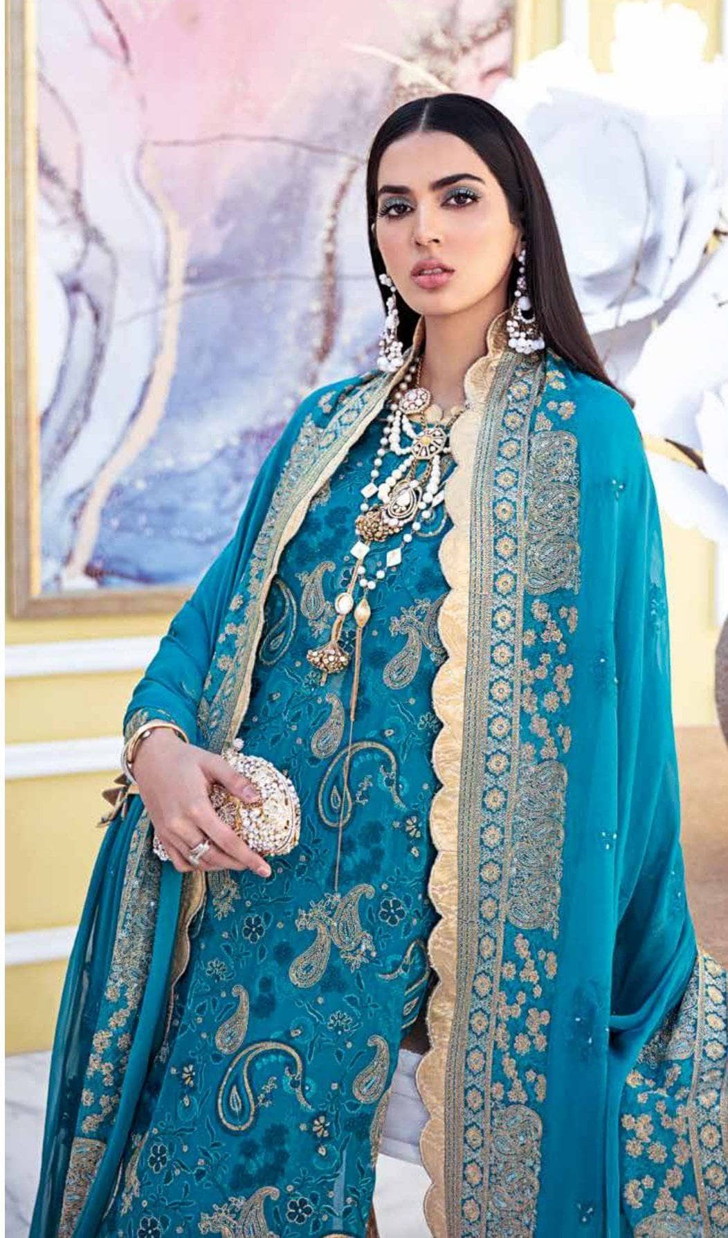img_gul_ahmed_luxury_collection_2021_awwal_boutique