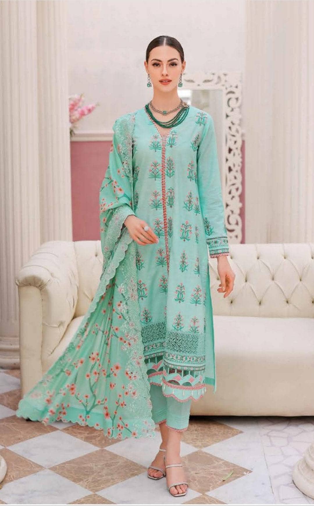 img_gul_ahmed_essentials_23_awwal_boutique