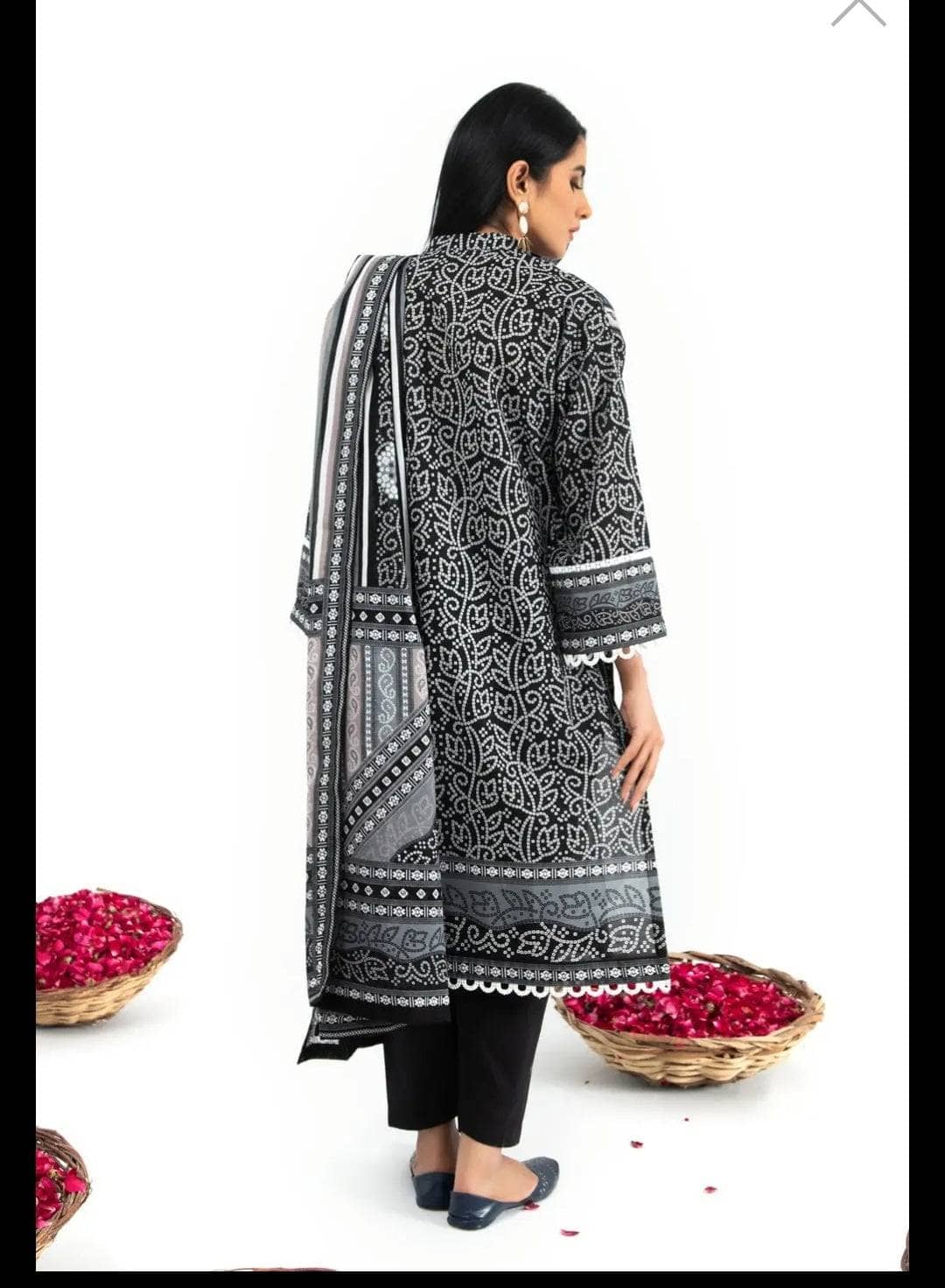 img_gul_ahmed_chunari_lawn_22_awwal_boutique