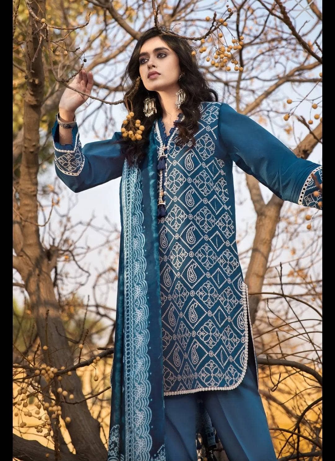 img_gul_ahmed_chunari_lawn_22_awwal_boutique