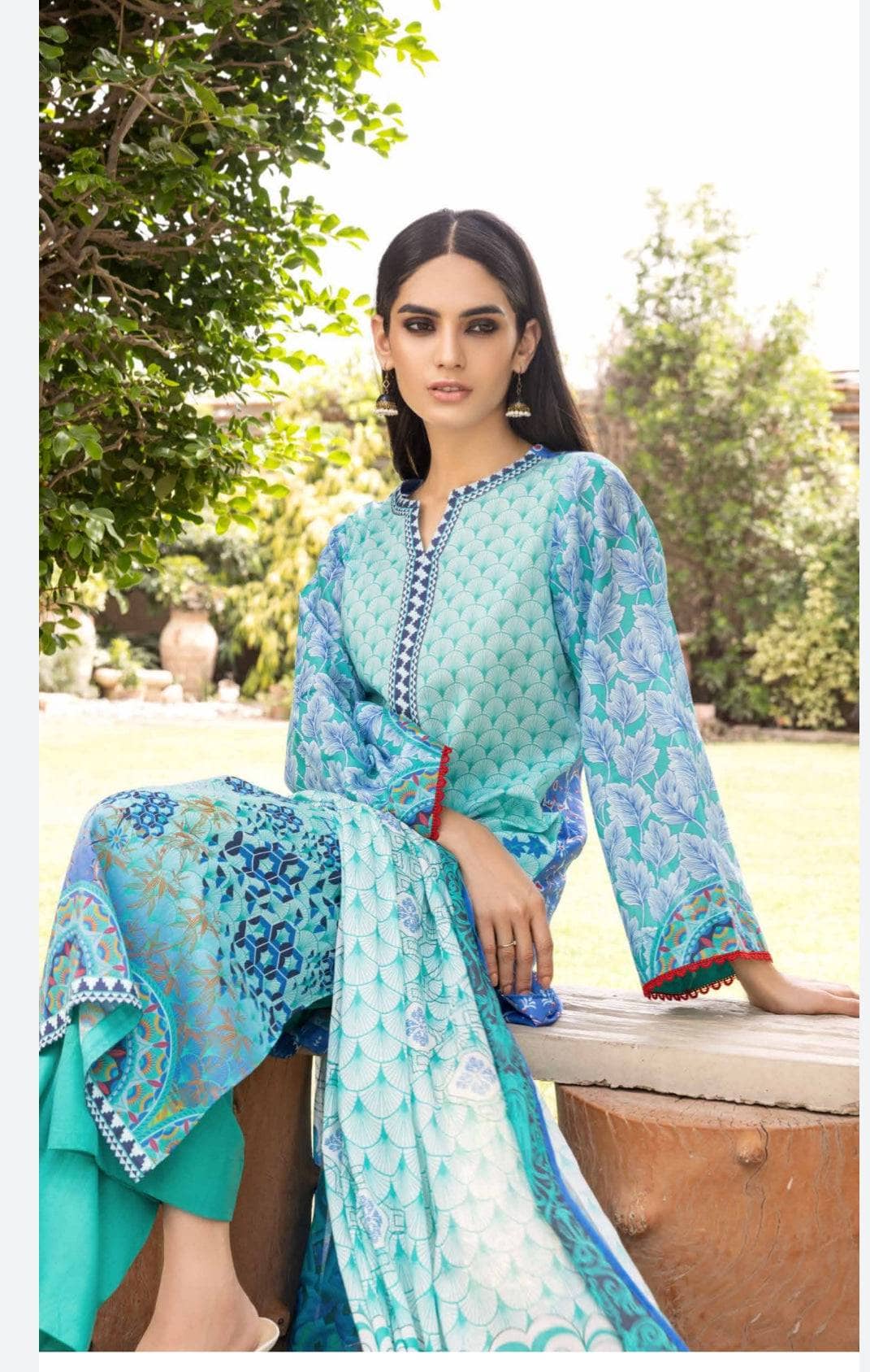 img_gul_ahmed_regalia_awwal_boutique